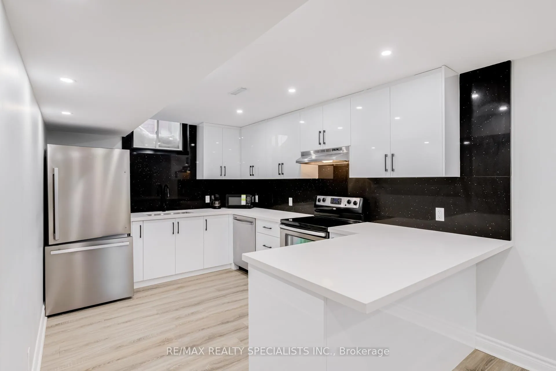 Photo 40 of 95 Heslop Circle, Brampton, Sandringham-Wellington — HOMEH