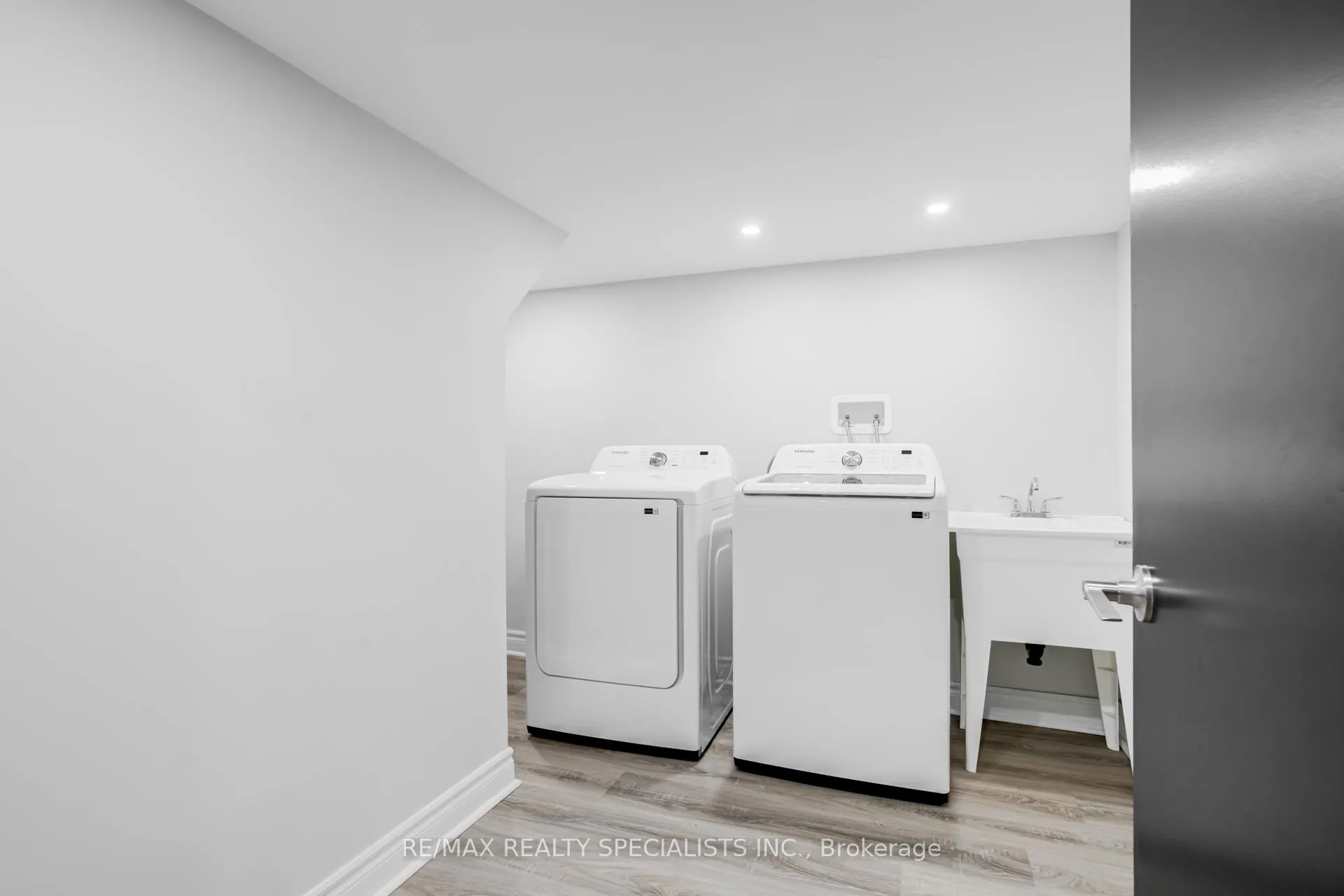 Photo 46 of 95 Heslop Circle, Brampton, Sandringham-Wellington — HOMEH