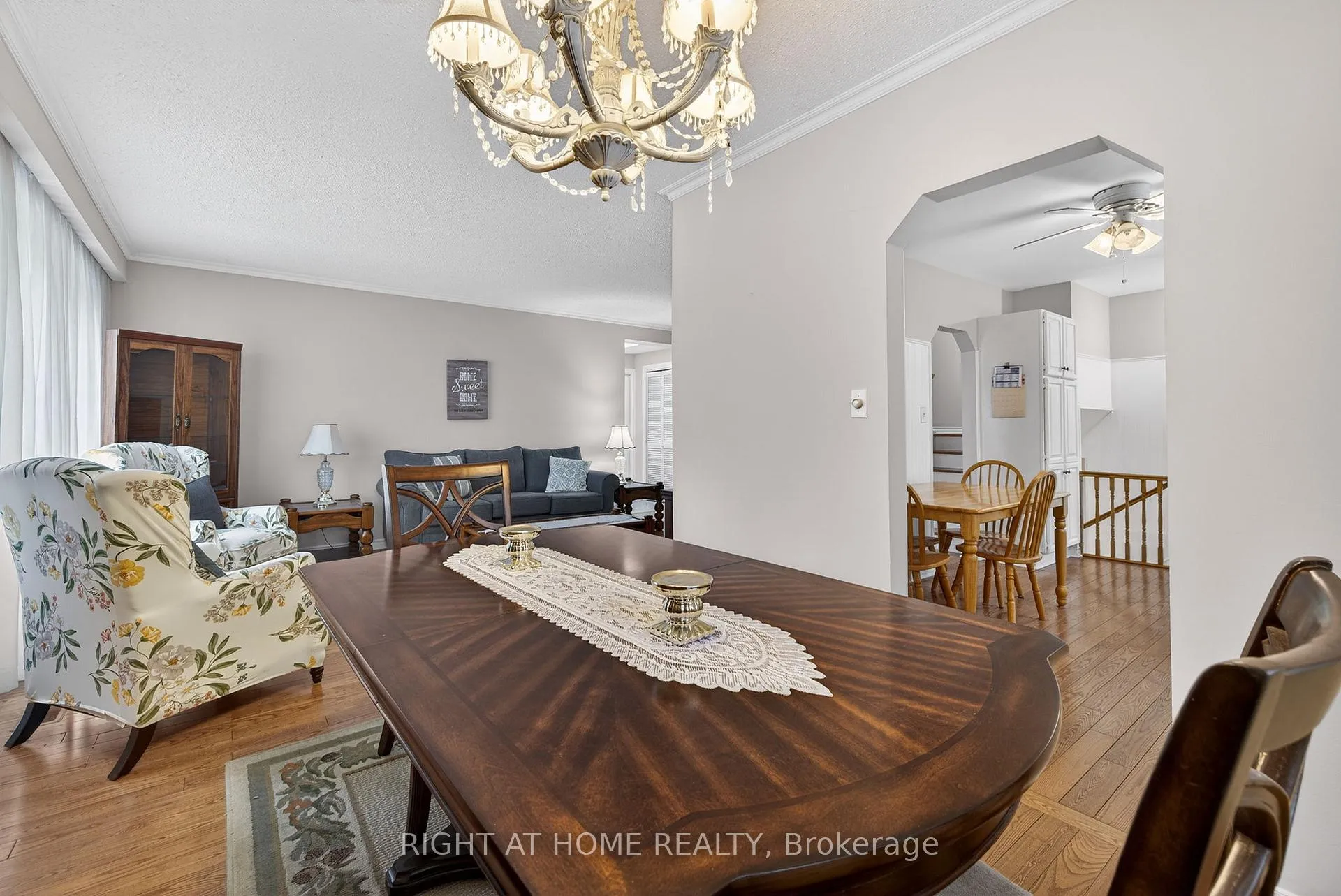 Photo 12 of 71 Banmoor Boulevard, Scarborough, Woburn — HOMEH