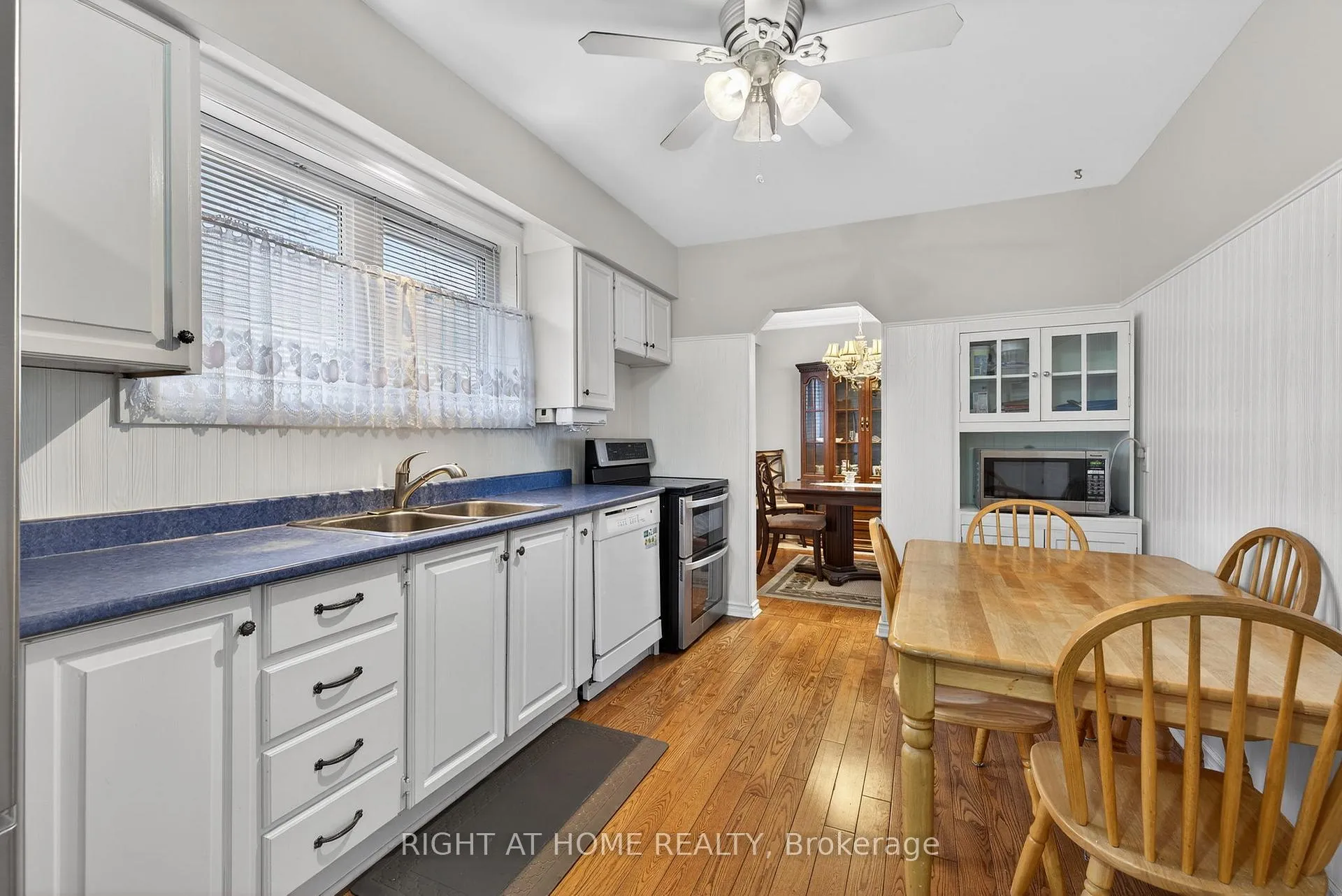 Photo 15 of 71 Banmoor Boulevard, Scarborough, Woburn — HOMEH