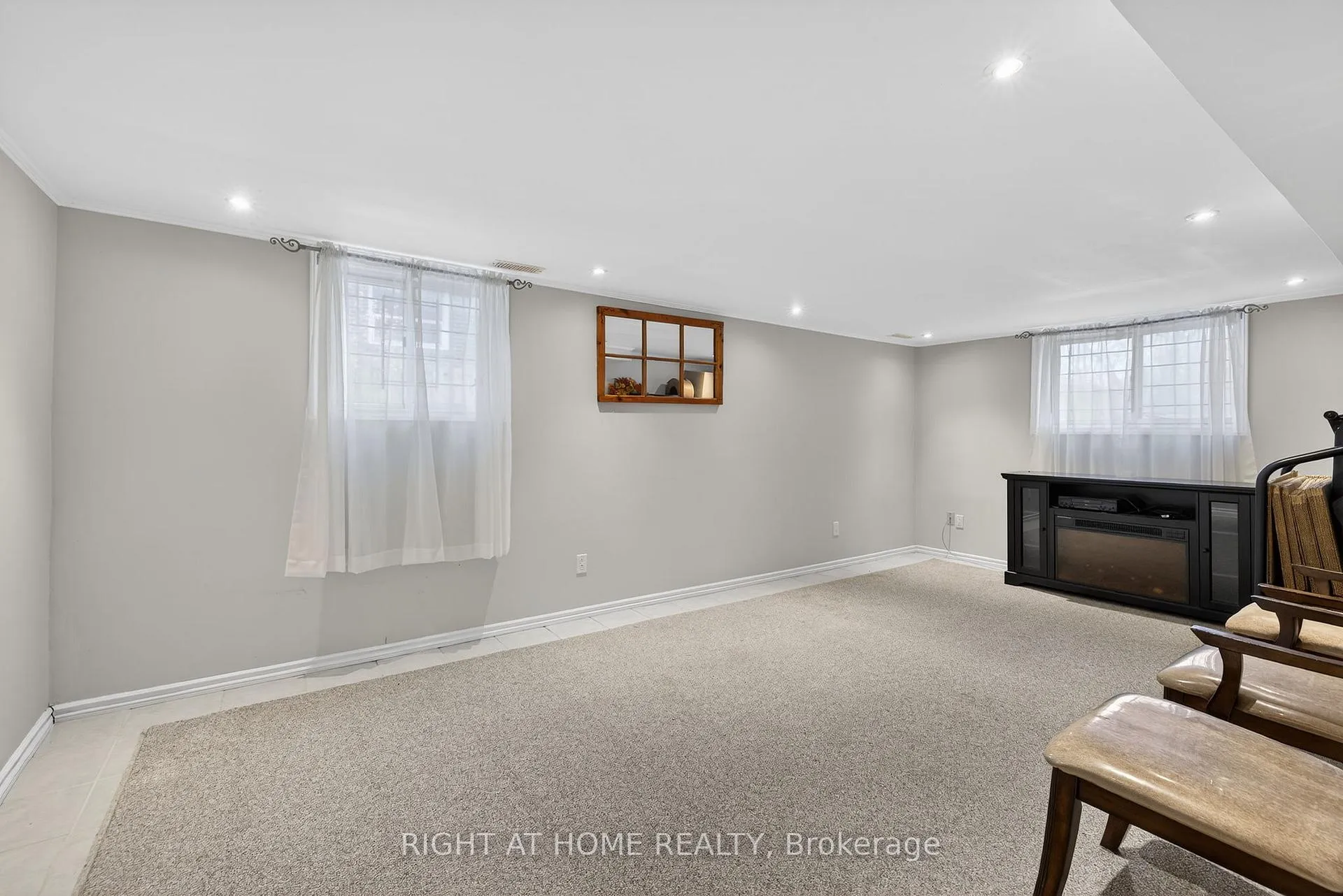 Photo 25 of 71 Banmoor Boulevard, Scarborough, Woburn — HOMEH