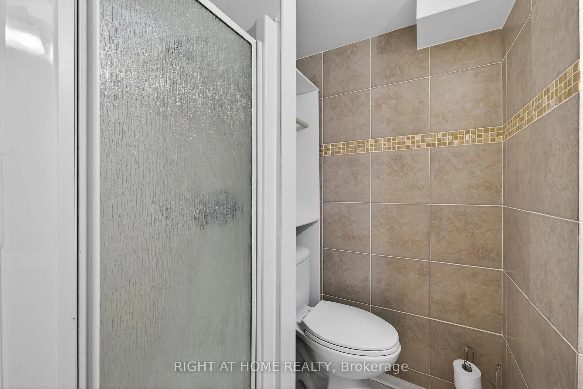 Photo 28 of 71 Banmoor Boulevard, Scarborough, Woburn — HOMEH