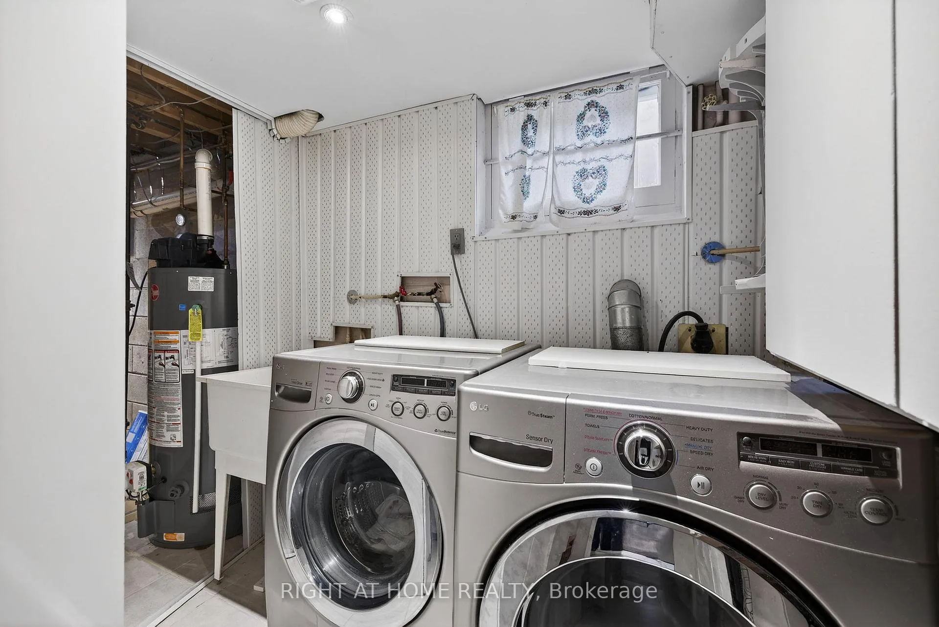 Photo 29 of 71 Banmoor Boulevard, Scarborough, Woburn — HOMEH
