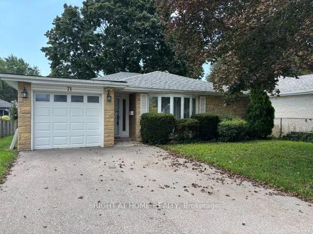 Photo 38 of 71 Banmoor Boulevard, Scarborough, Woburn — HOMEH