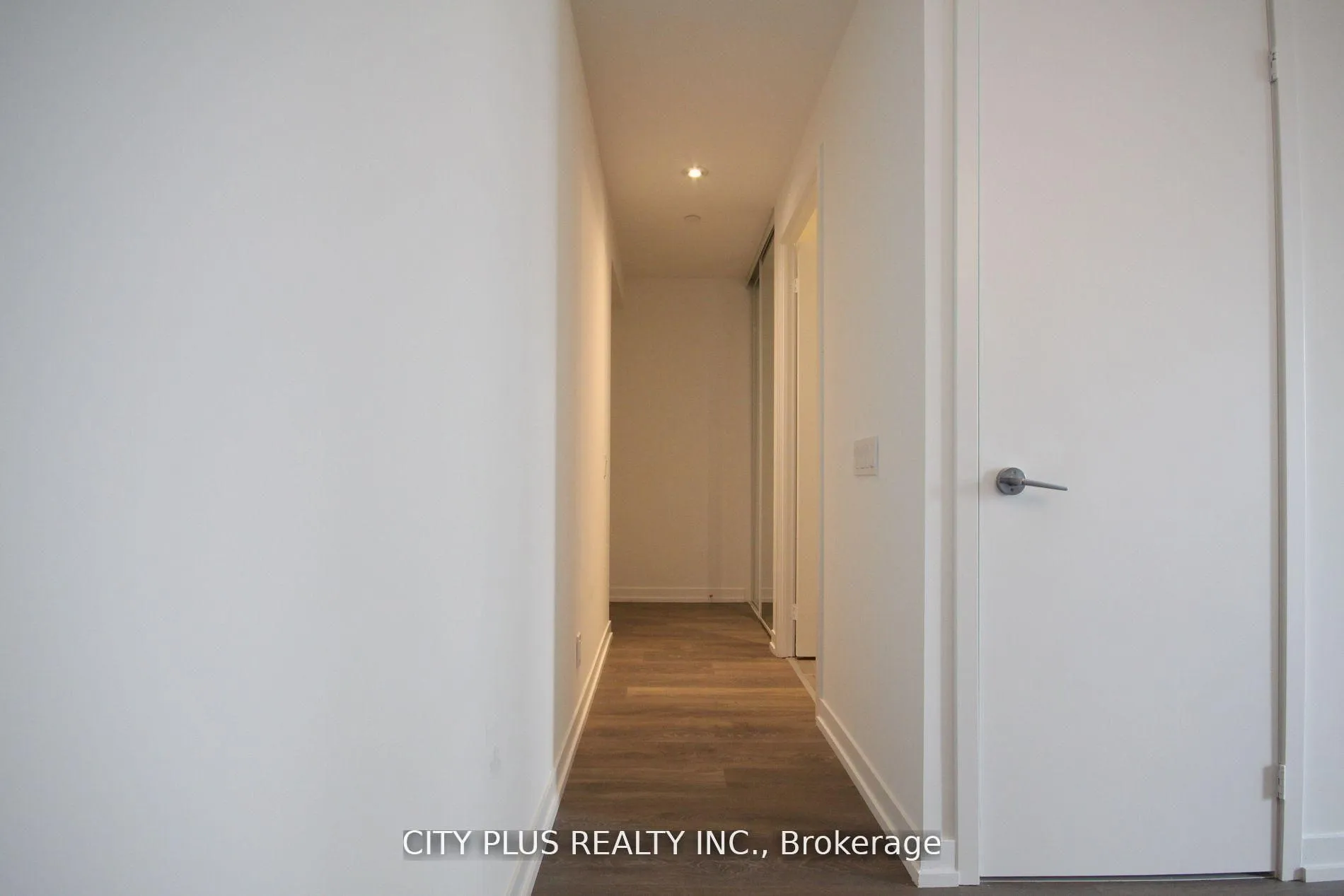 Photo 1 of Unit 1910, 950 Portage Parkway, Vaughan, Concord — HOMEH
