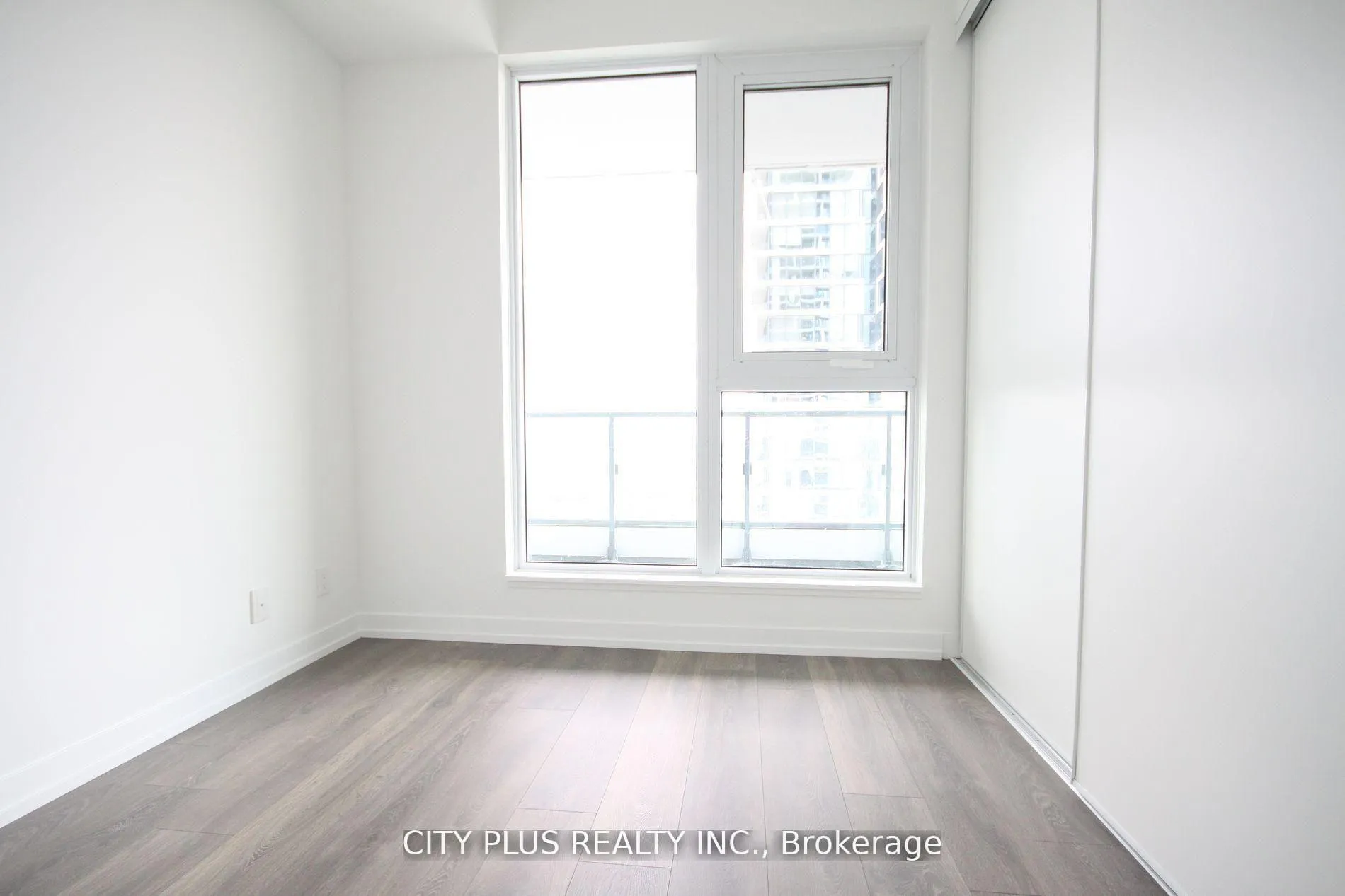 Photo 5 of Unit 1910, 950 Portage Parkway, Vaughan, Concord — HOMEH