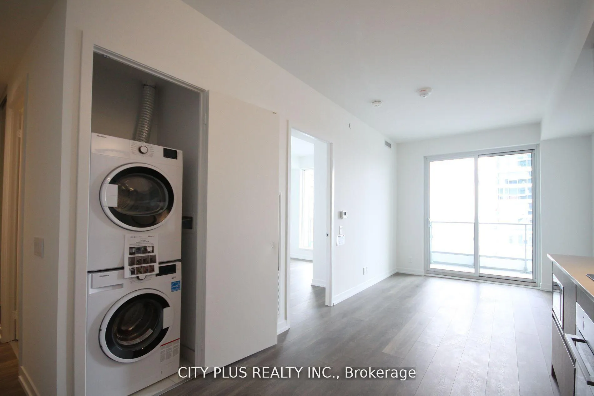 Photo 15 of Unit 1910, 950 Portage Parkway, Vaughan, Concord — HOMEH