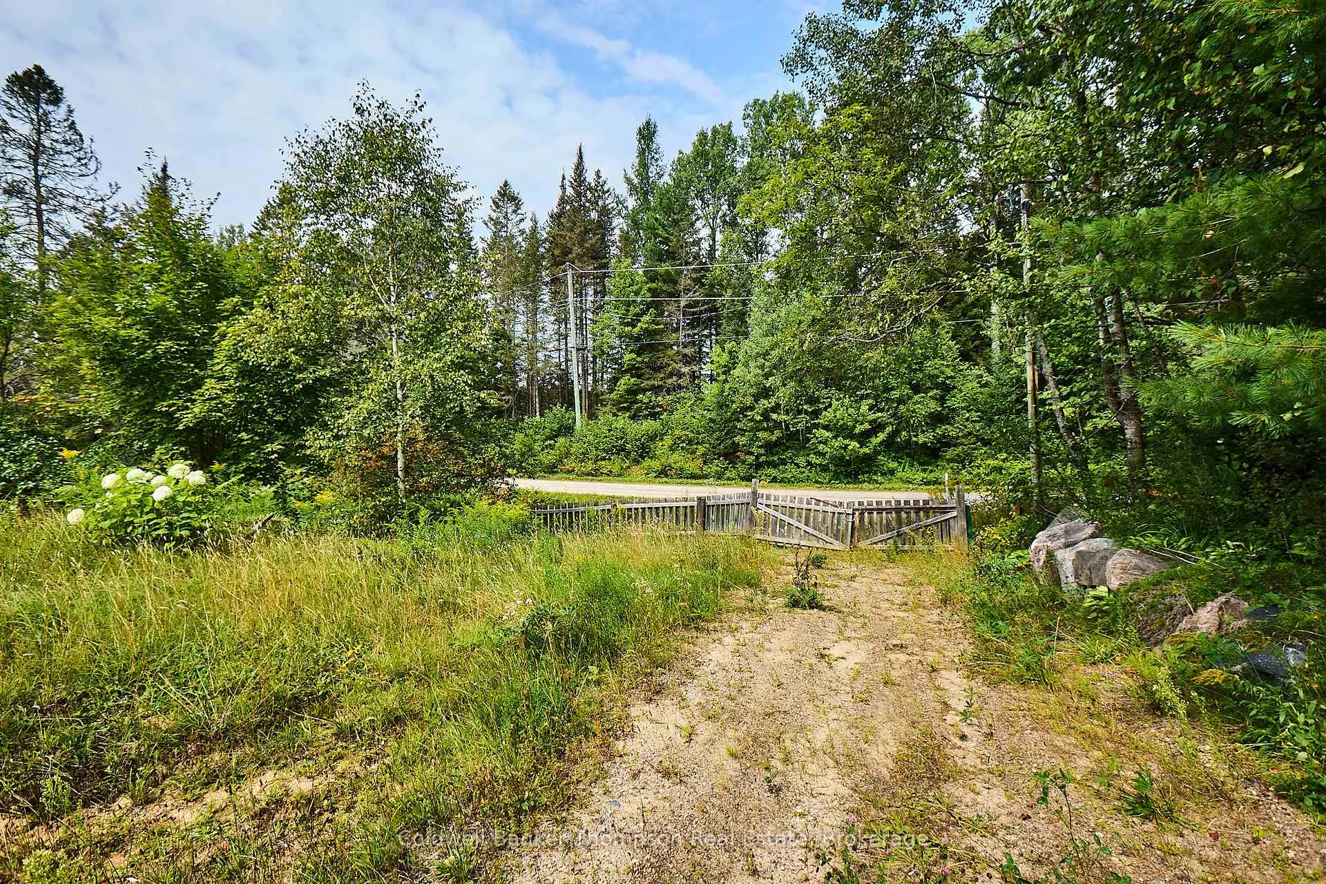 Photo 5 of 185 Halls Road E, Magnetawan — HOMEH
