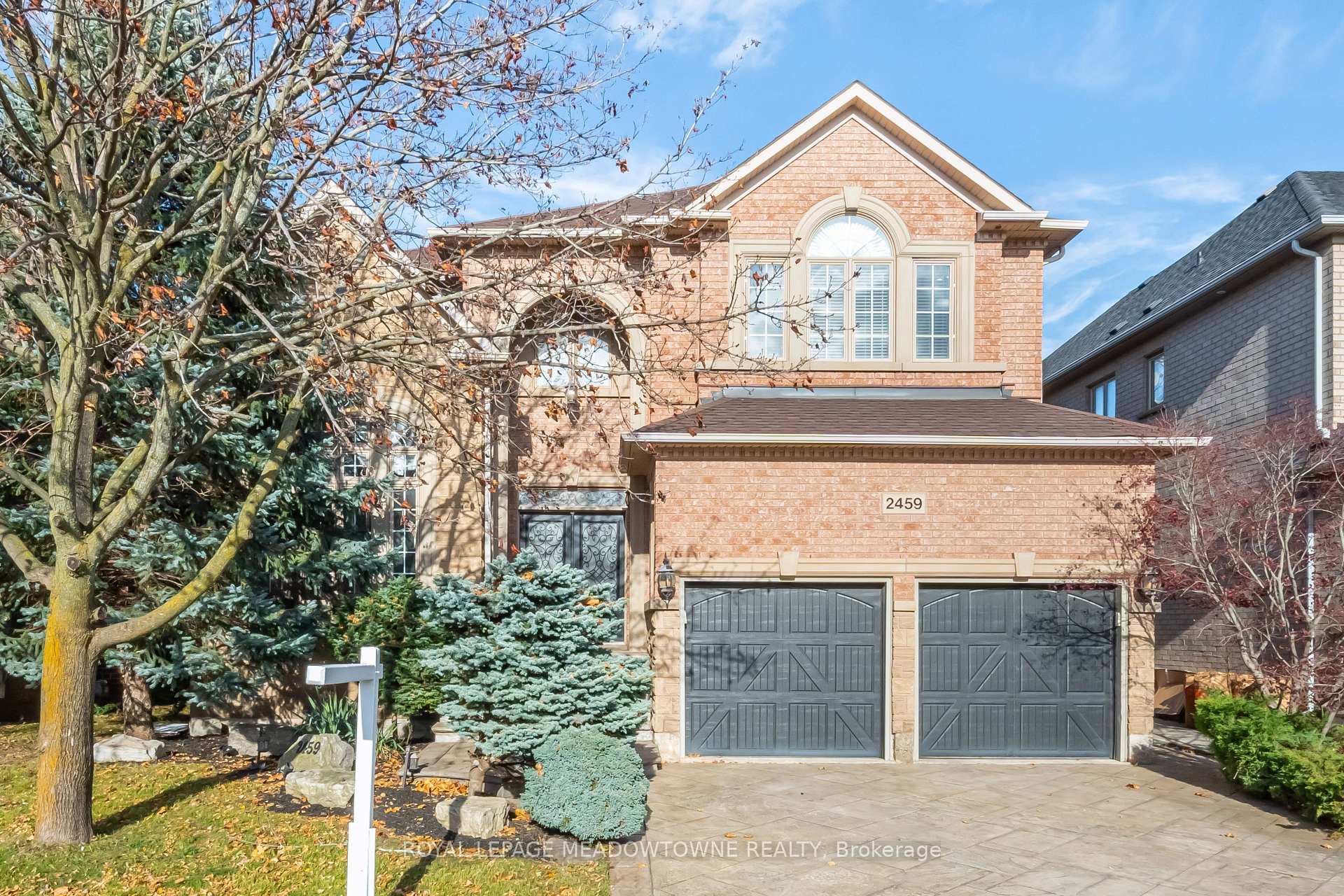 Photo 1 of 2459 Meadowridge Drive, Oakville, Joshua Creek — HOMEH