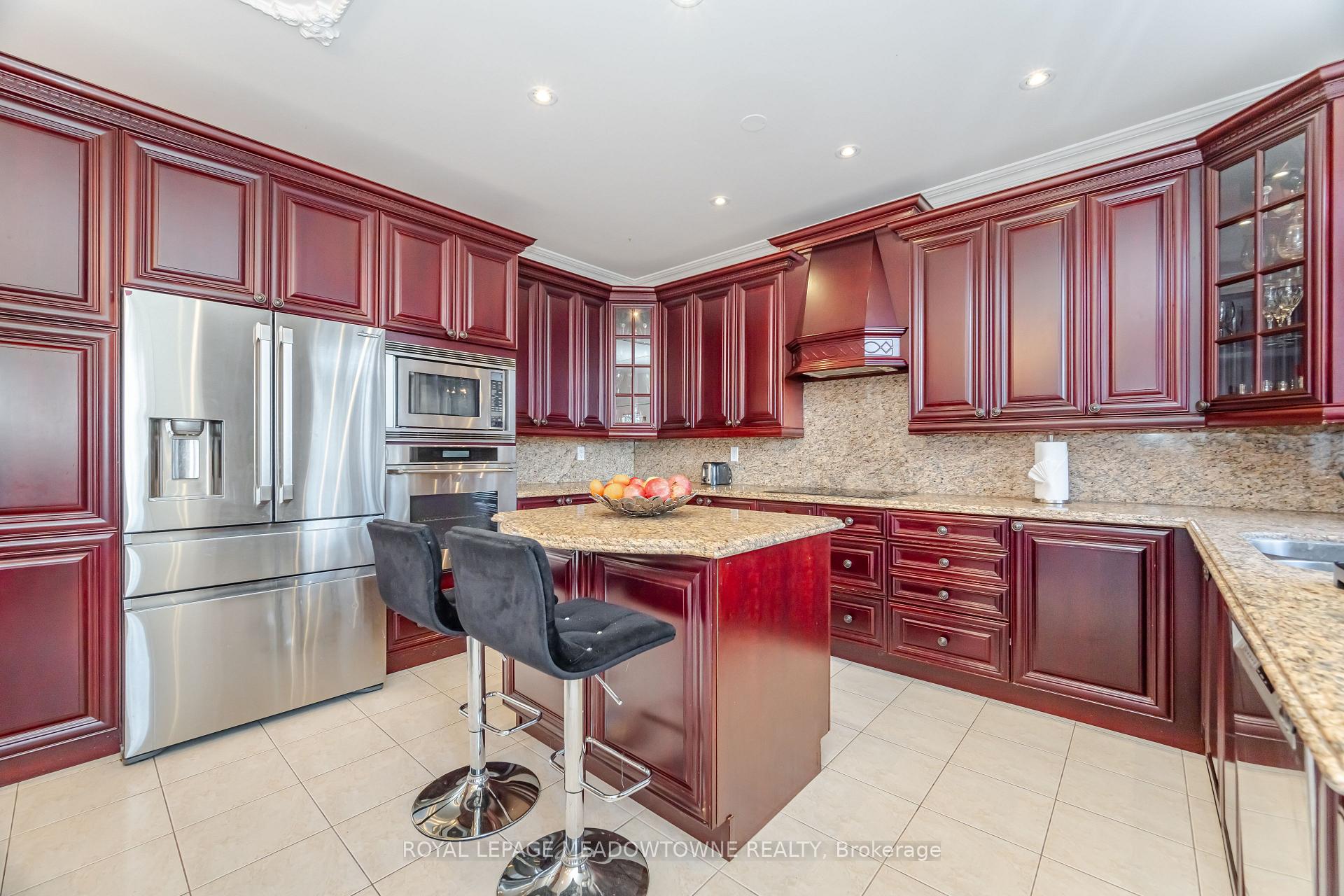 Photo 11 of 2459 Meadowridge Drive, Oakville, Joshua Creek — HOMEH