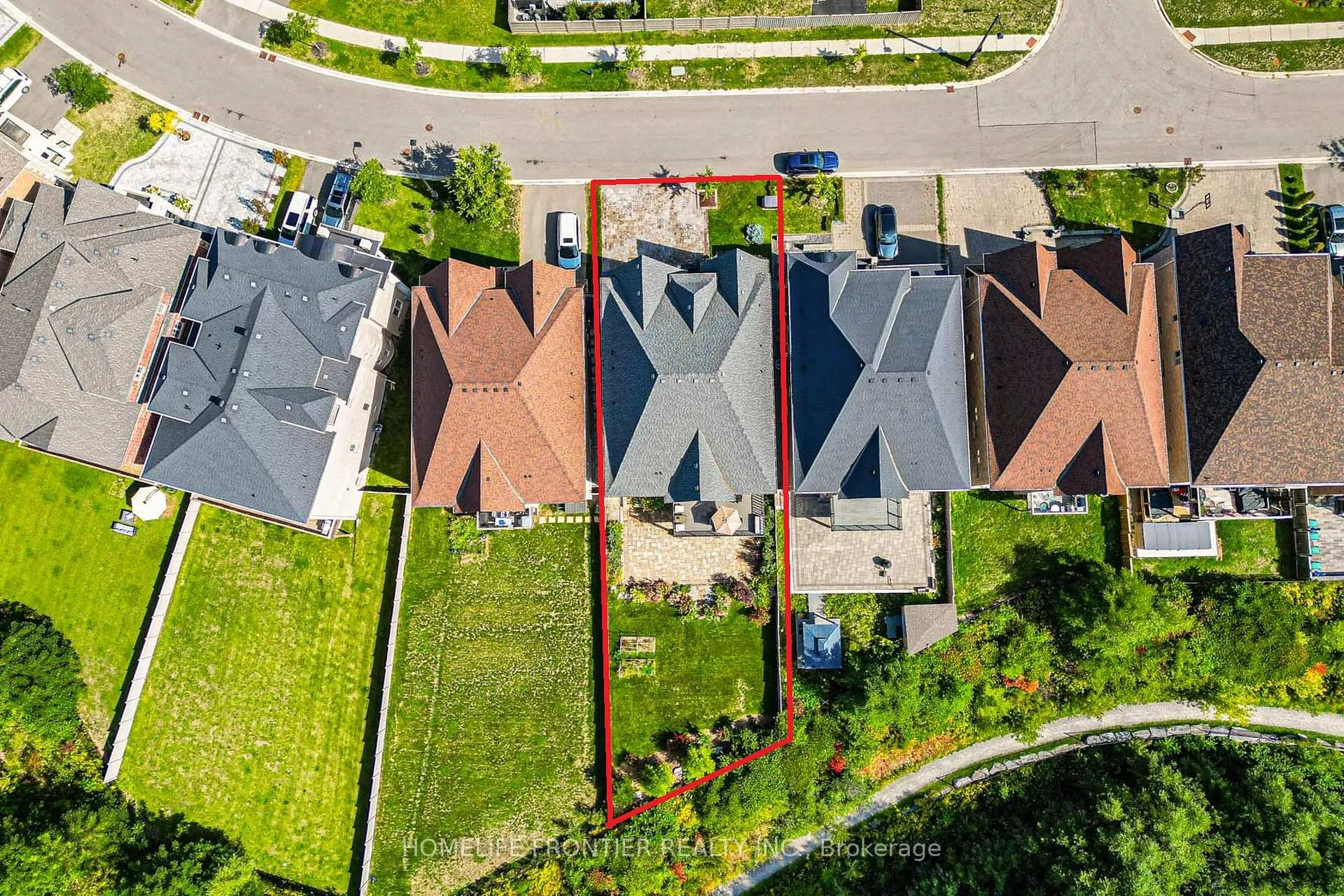 Photo 3 of 236 Farrell Road, Vaughan, Patterson — HOMEH
