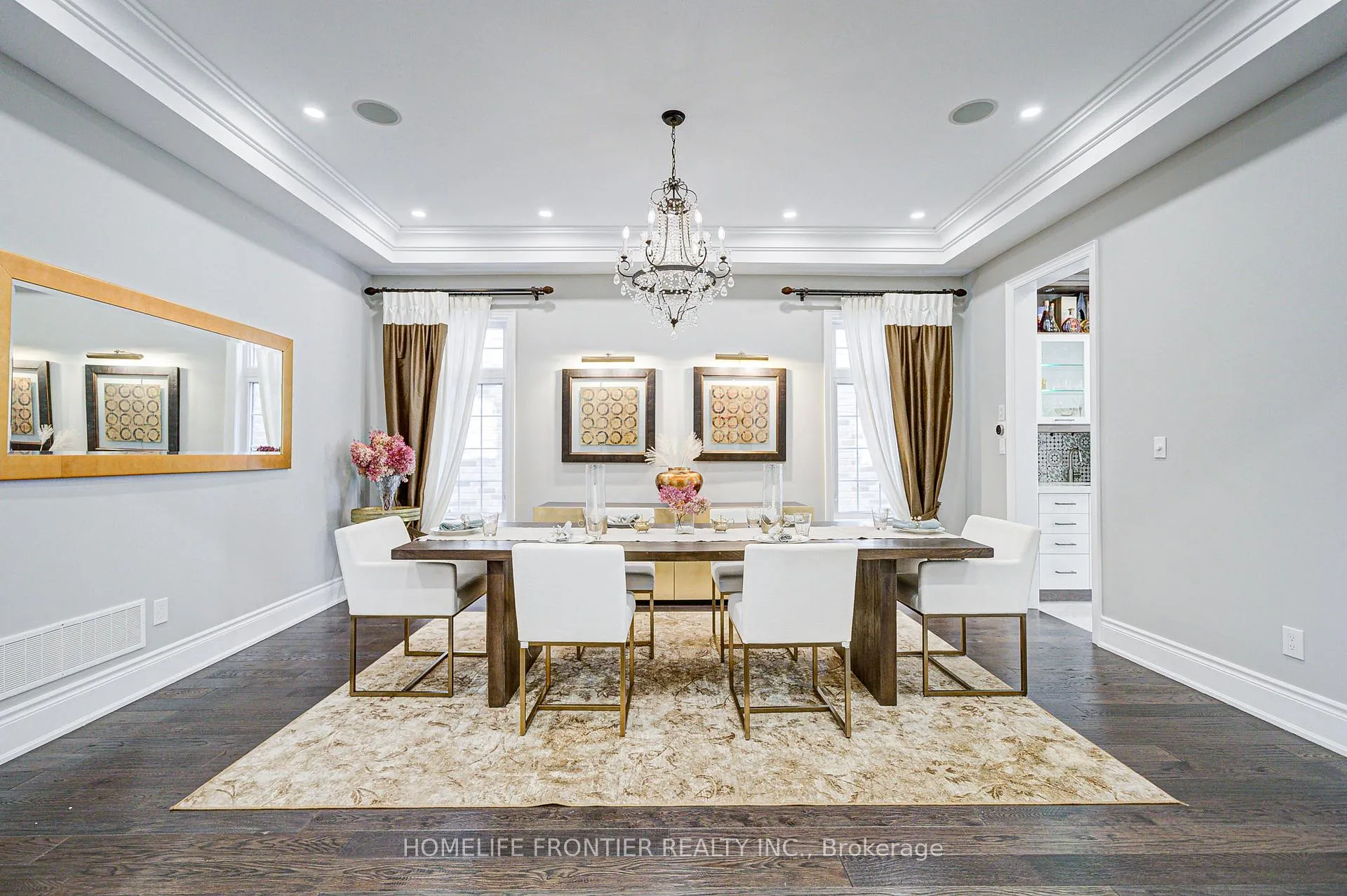 Photo 11 of 236 Farrell Road, Vaughan, Patterson — HOMEH