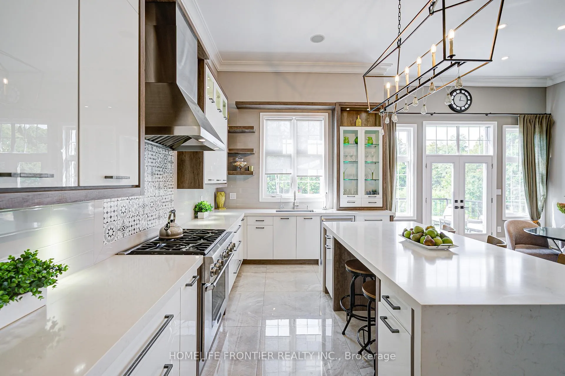 Photo 15 of 236 Farrell Road, Vaughan, Patterson — HOMEH