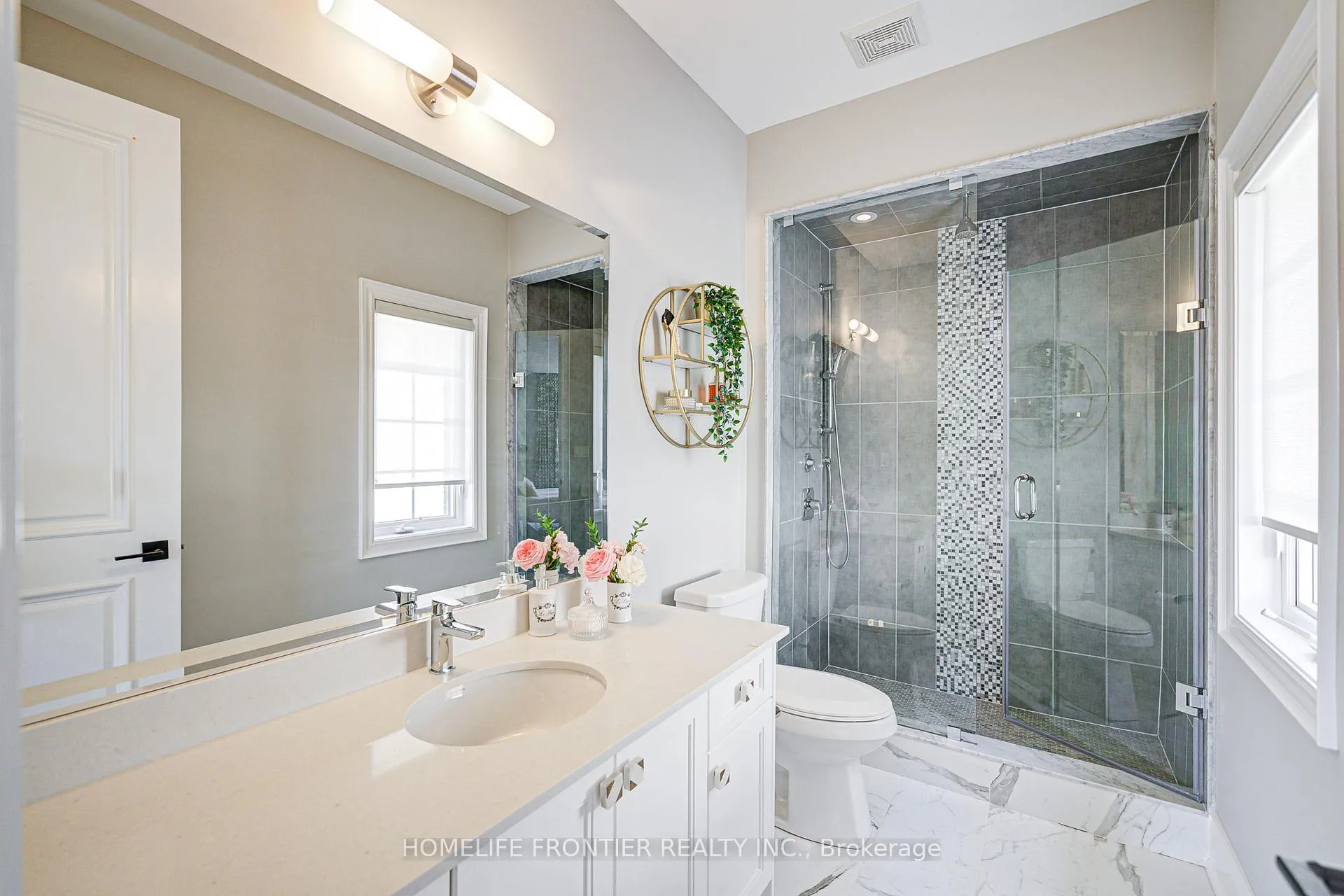 Photo 26 of 236 Farrell Road, Vaughan, Patterson — HOMEH