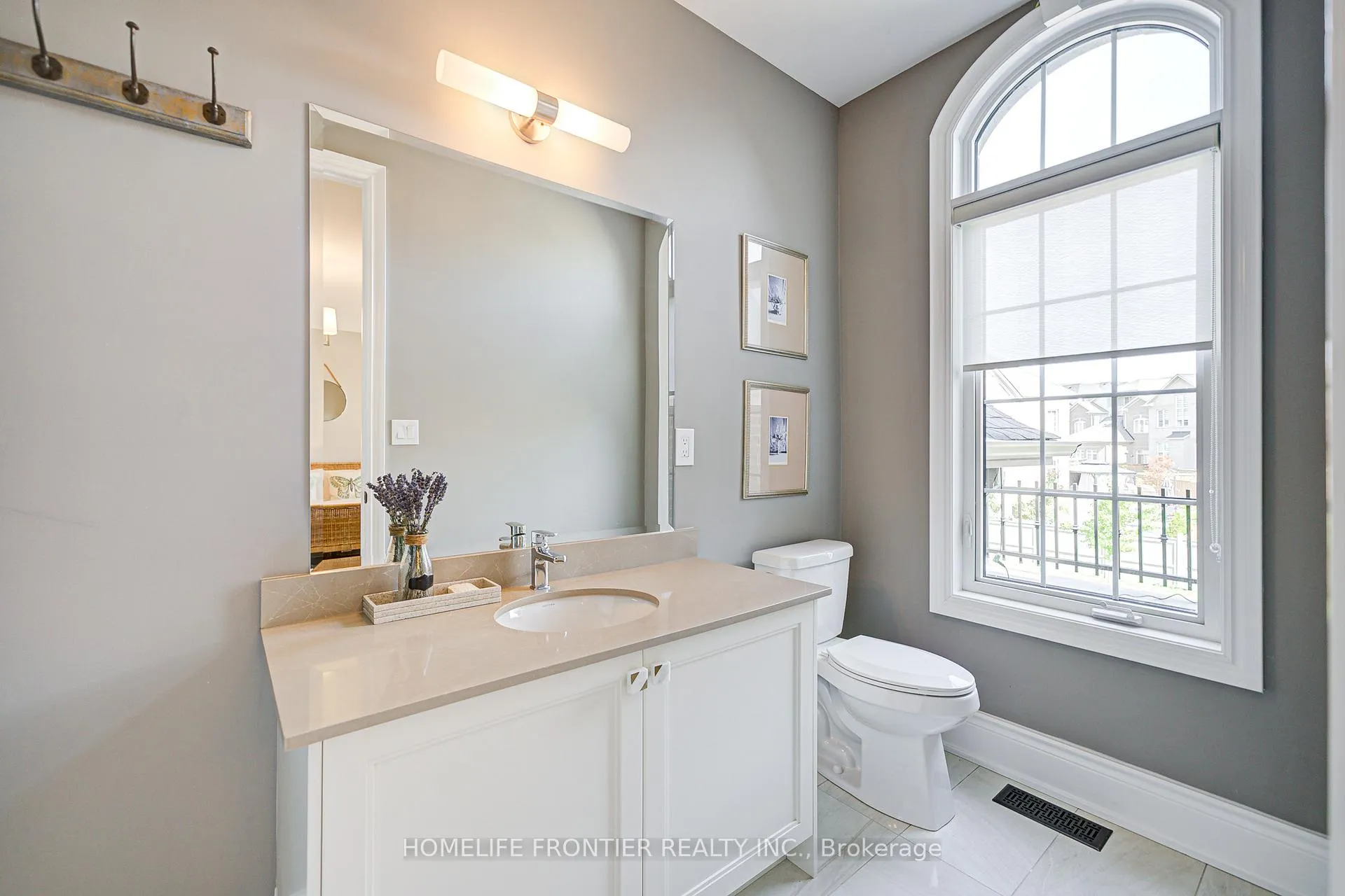 Photo 29 of 236 Farrell Road, Vaughan, Patterson — HOMEH