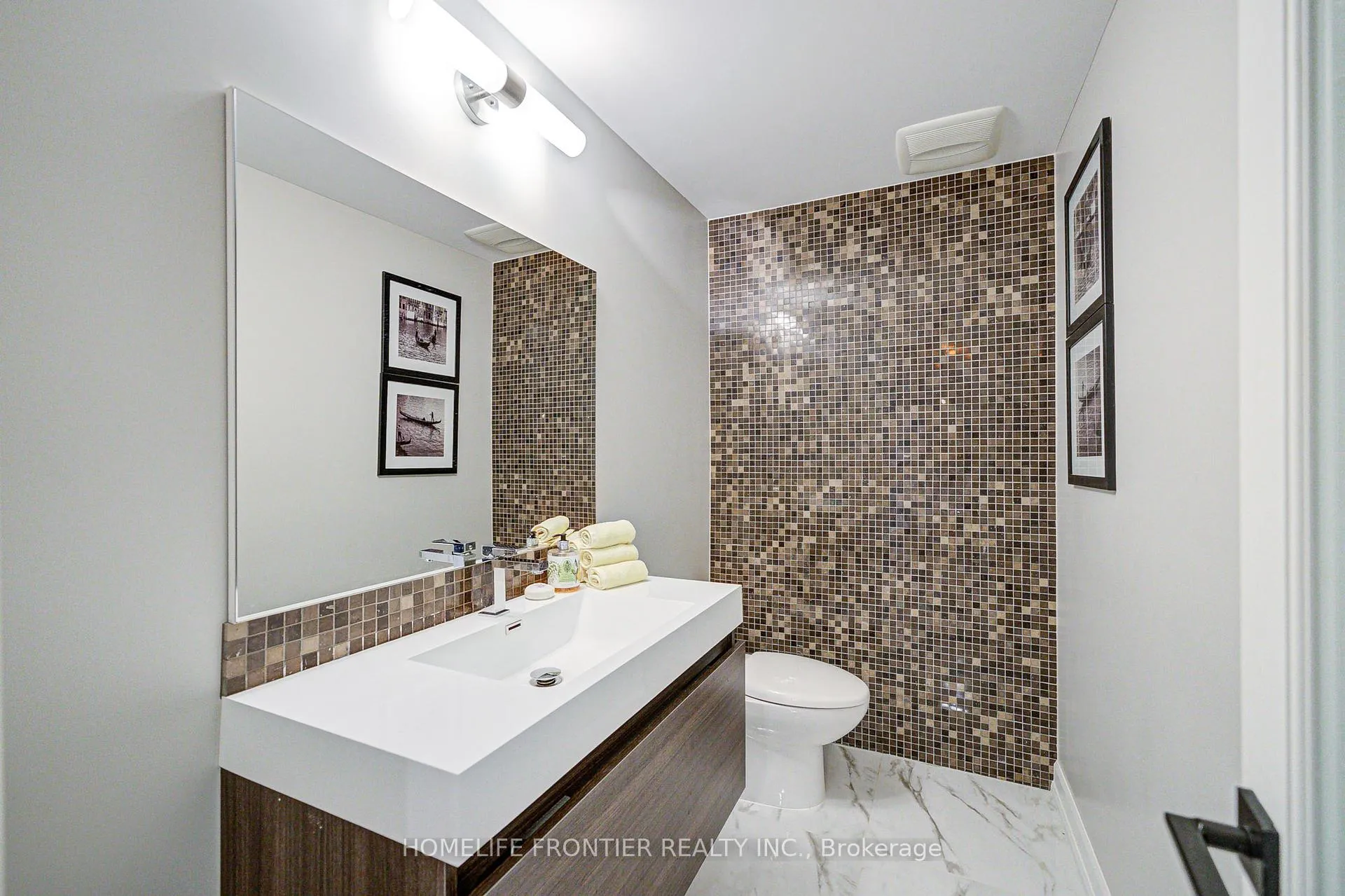 Photo 33 of 236 Farrell Road, Vaughan, Patterson — HOMEH
