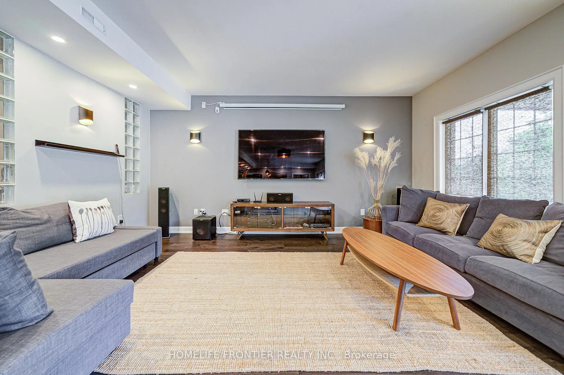Photo 37 of 236 Farrell Road, Vaughan, Patterson — HOMEH