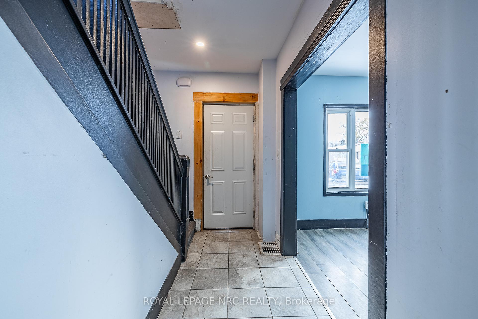 Photo 5 of 5495 Drummond Road, Niagara Falls, Hospital — HOMEH