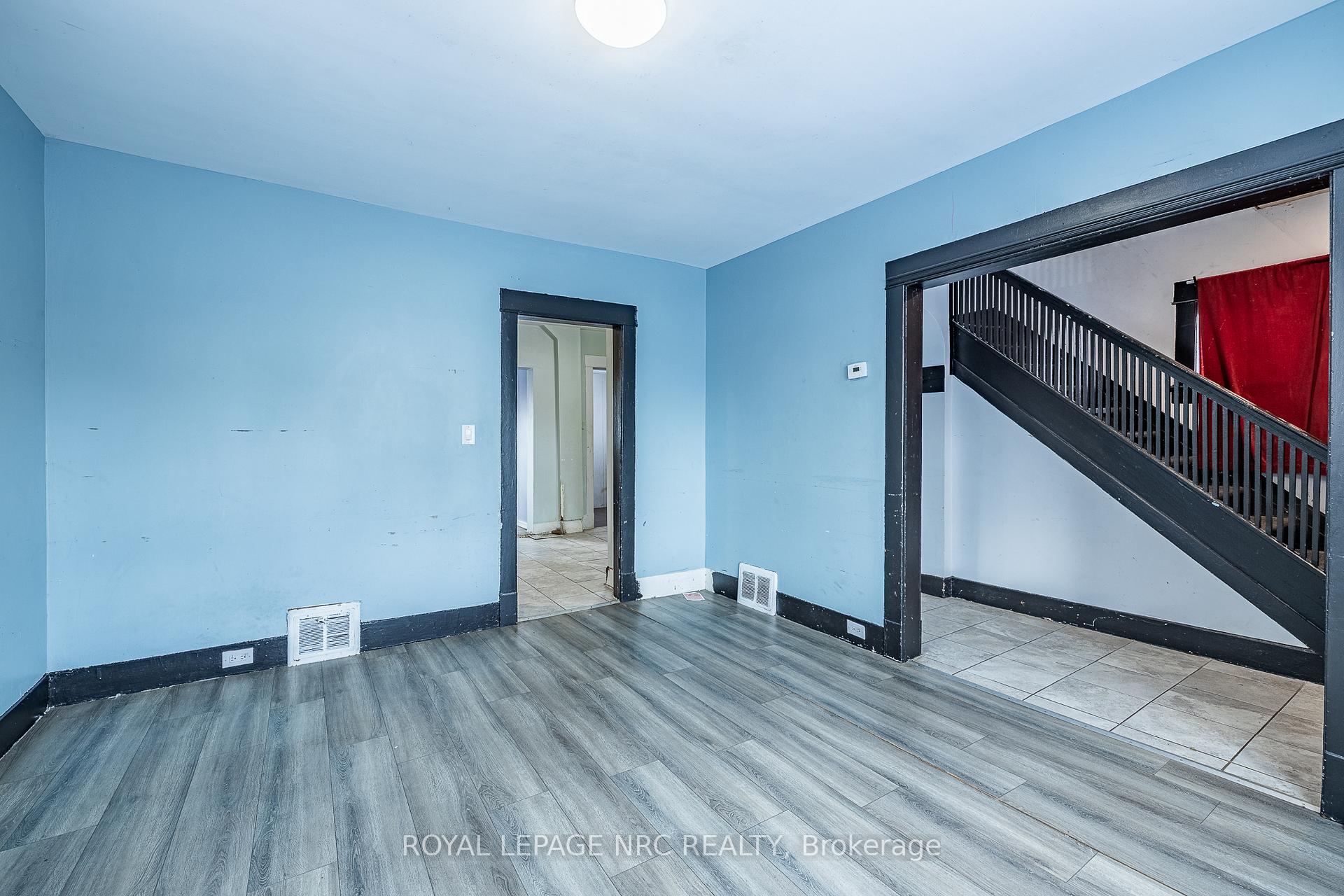 Photo 18 of 5495 Drummond Road, Niagara Falls, Hospital — HOMEH