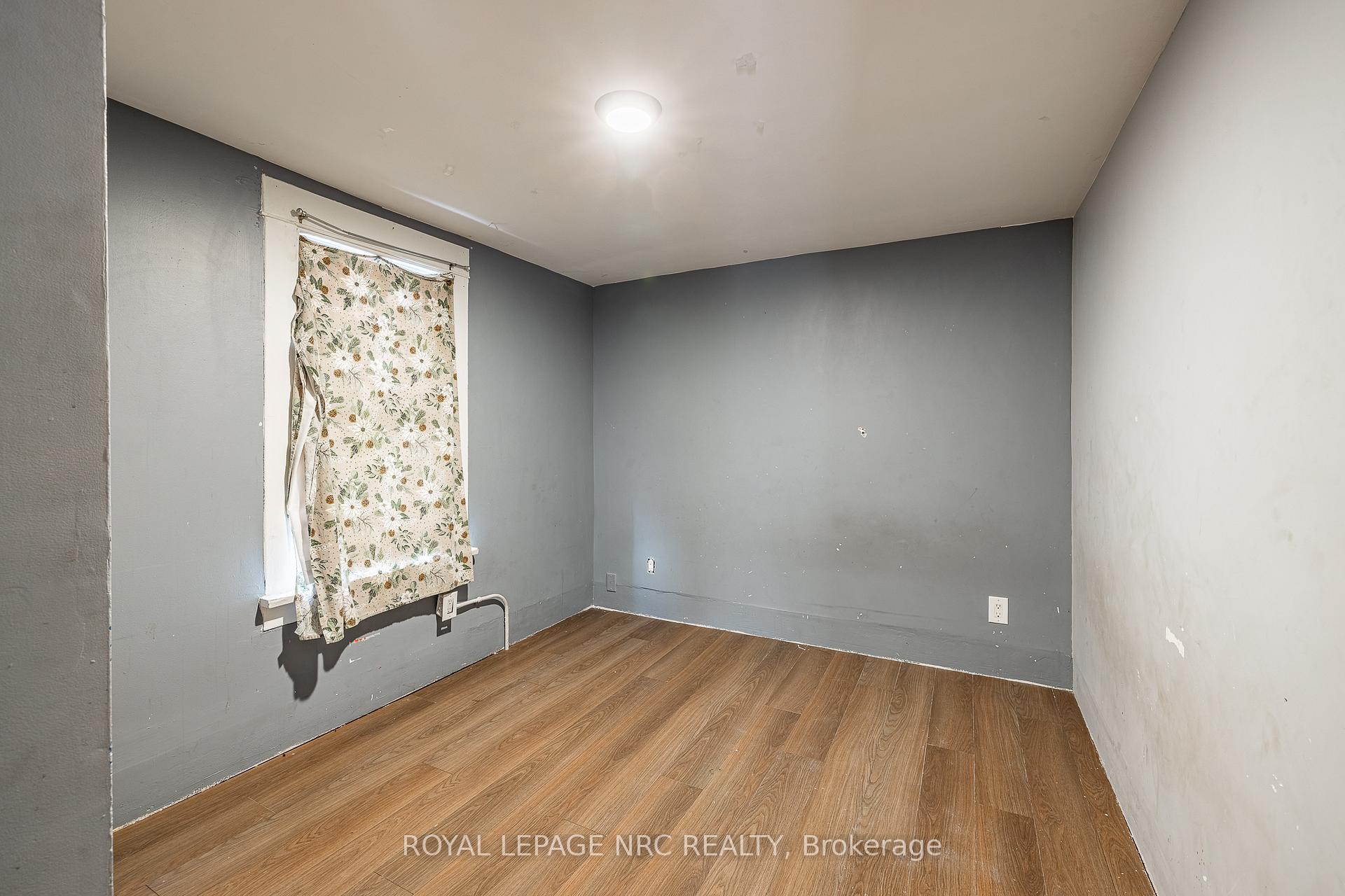Photo 17 of 5495 Drummond Road, Niagara Falls, Hospital — HOMEH