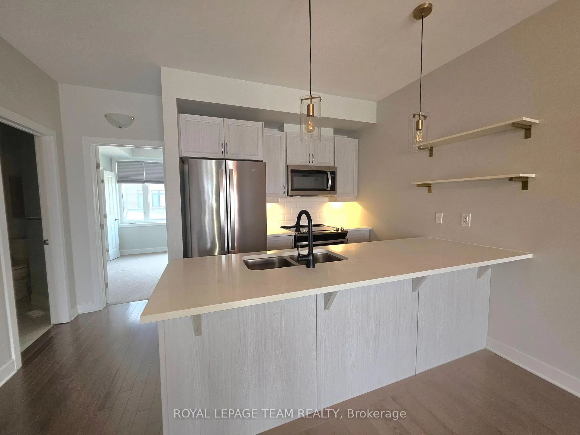 Photo 6 of 814 Ralph Hennessy Avenue, Ottawa, Riverside South/Gloucester Glen — HOMEH