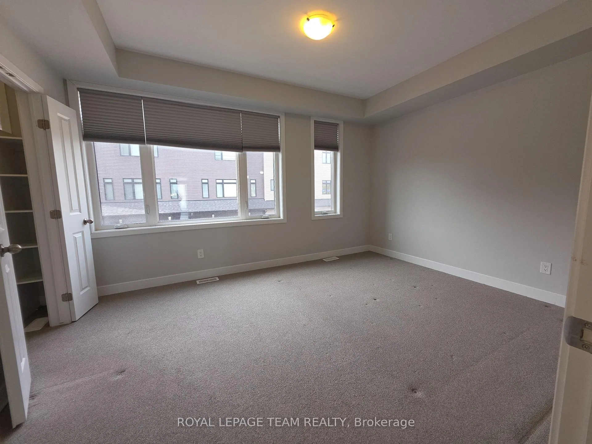 Photo 11 of 814 Ralph Hennessy Avenue, Ottawa, Riverside South/Gloucester Glen — HOMEH
