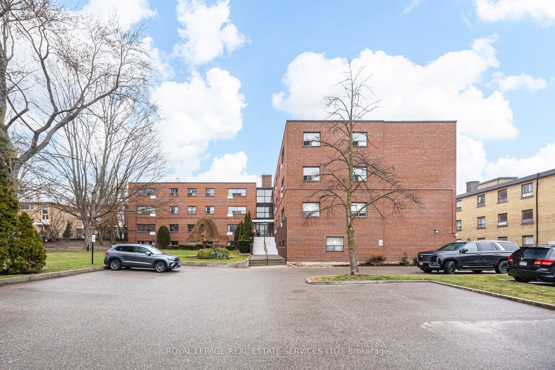Photo 1 of Unit 206, 101 Coe Hill Drive, Toronto, High Park-Swansea — HOMEH