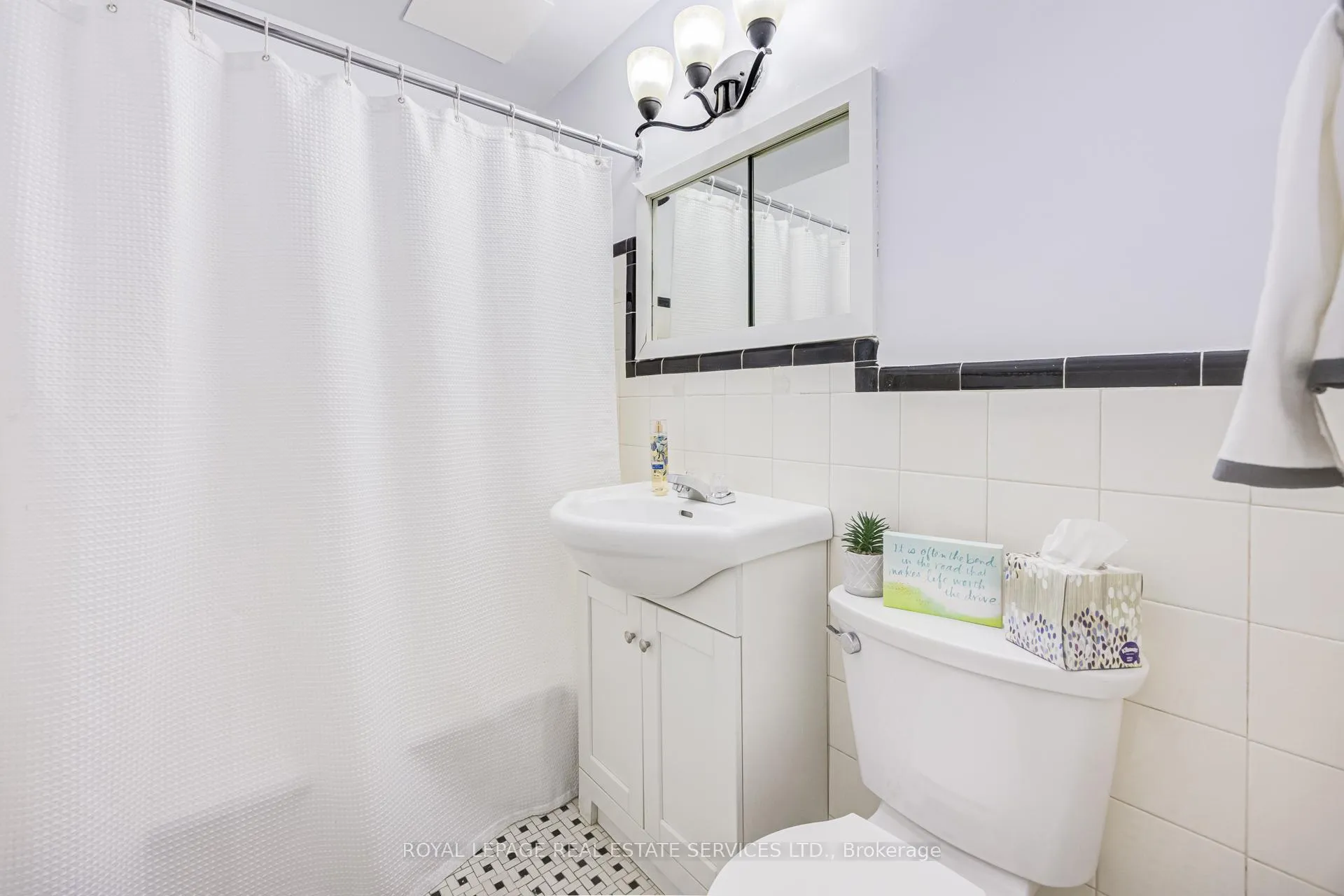 Photo 13 of Unit 206, 101 Coe Hill Drive, Toronto, High Park-Swansea — HOMEH