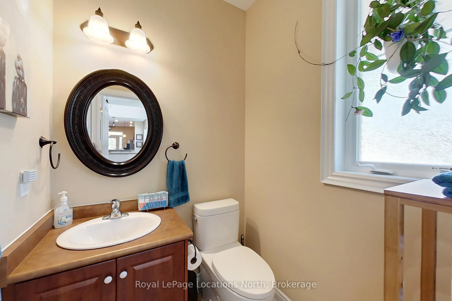 Photo 7 of 60 Savannah Crescent, Wasaga Beach — HOMEH