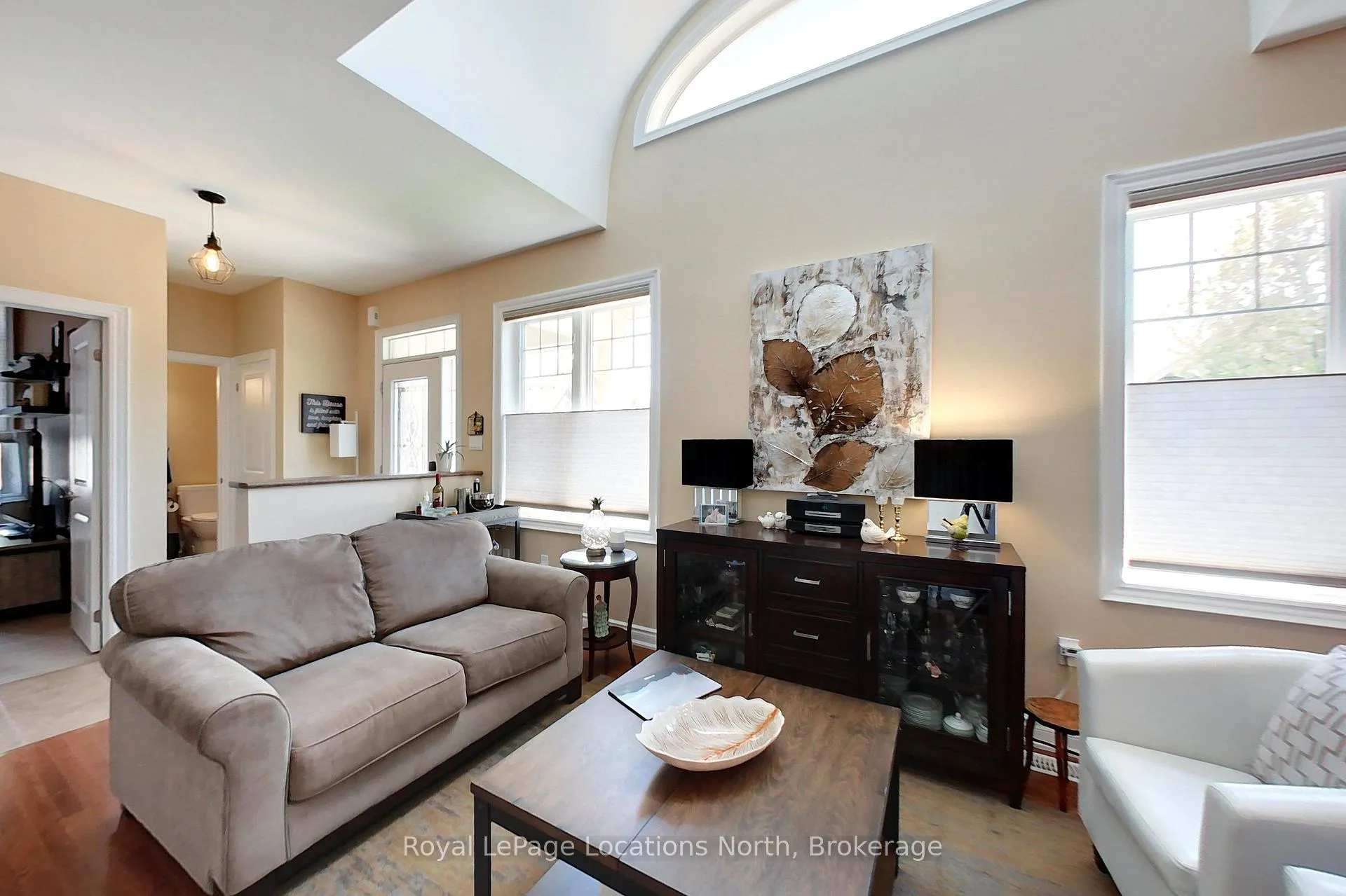 Photo 9 of 60 Savannah Crescent, Wasaga Beach — HOMEH