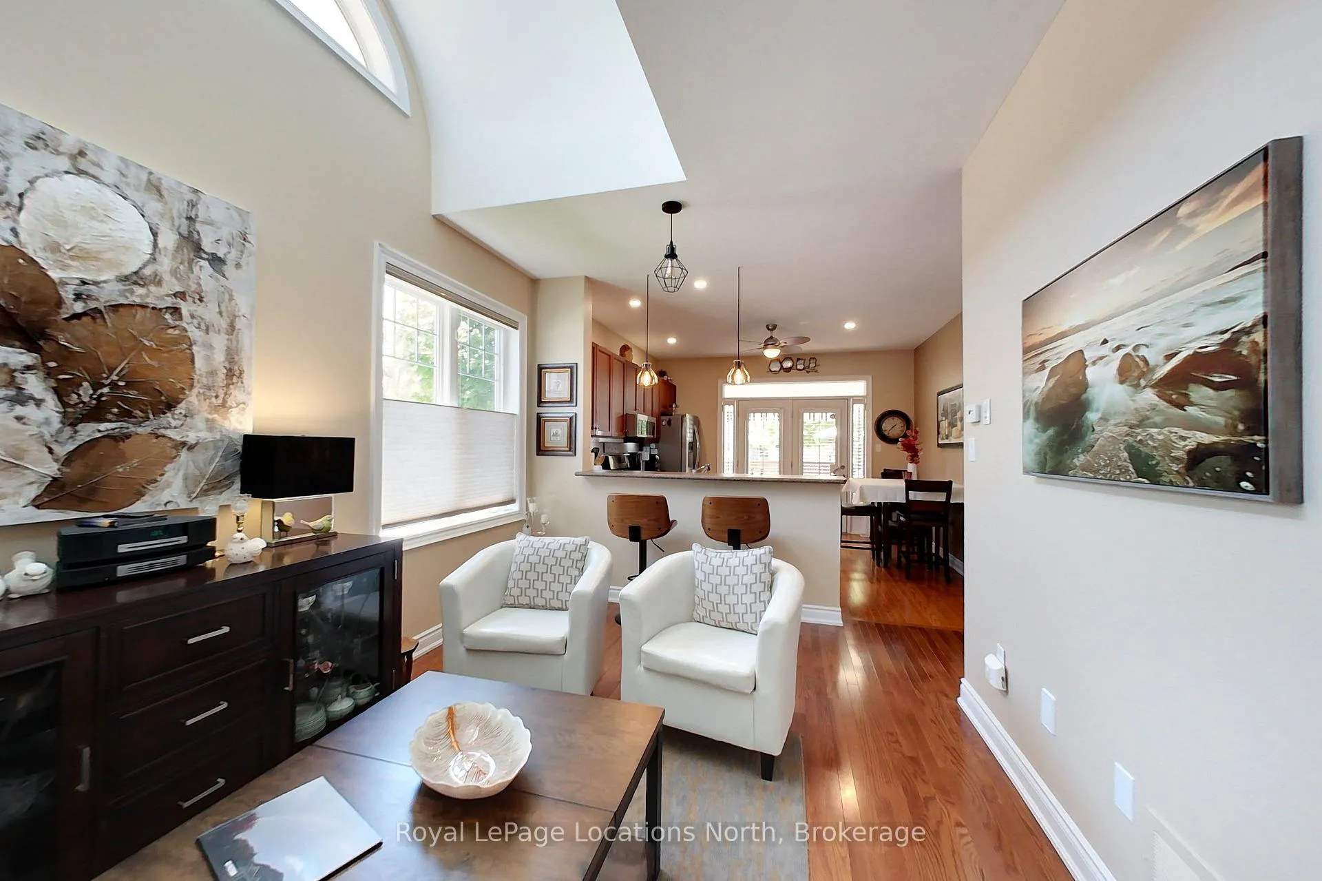 Photo 11 of 60 Savannah Crescent, Wasaga Beach — HOMEH