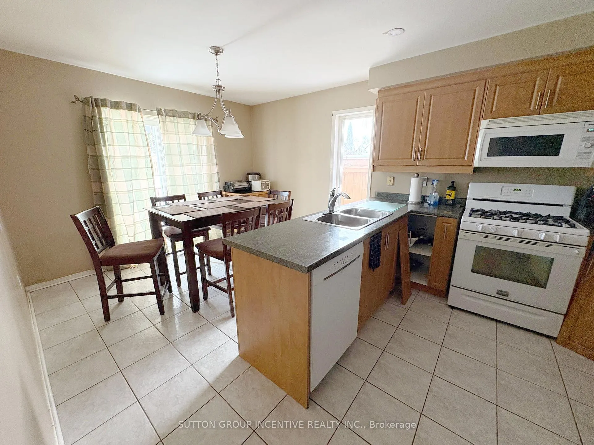 Photo 3 of 1841 Mill Street, Innisfil, Alcona — HOMEH