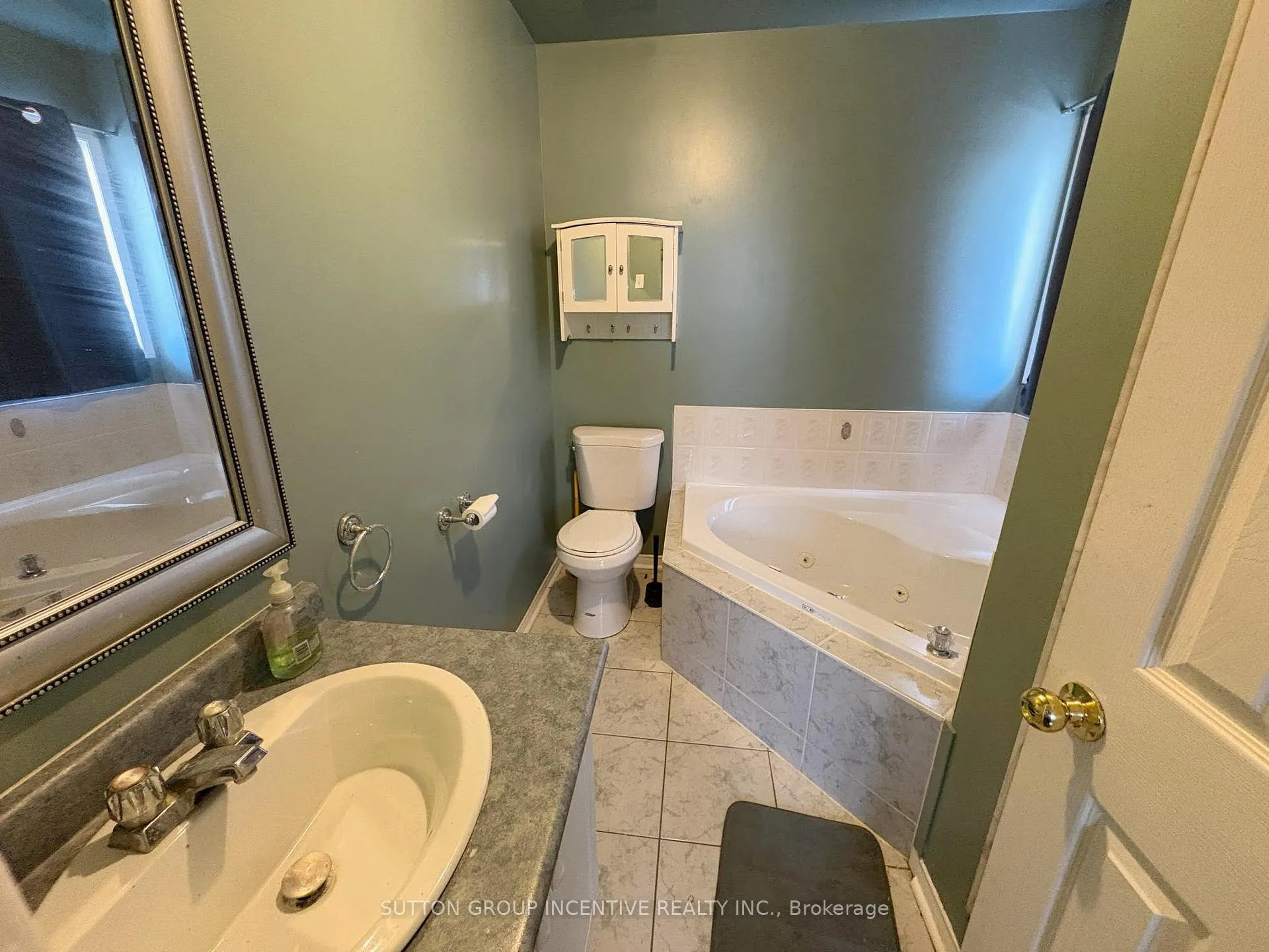 Photo 14 of 1841 Mill Street, Innisfil, Alcona — HOMEH
