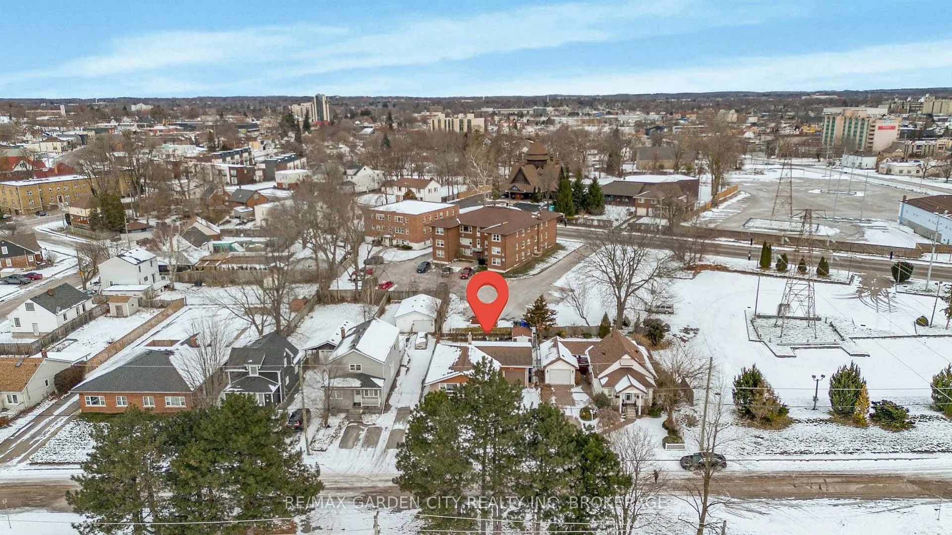 Photo 5 of 5687 Murray Street, Niagara Falls, Dorchester — HOMEH