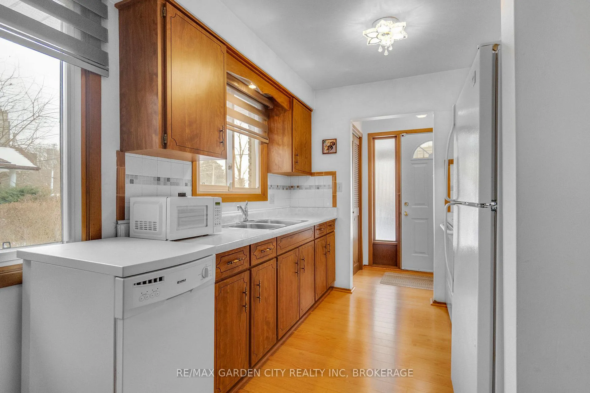 Photo 10 of 5687 Murray Street, Niagara Falls, Dorchester — HOMEH