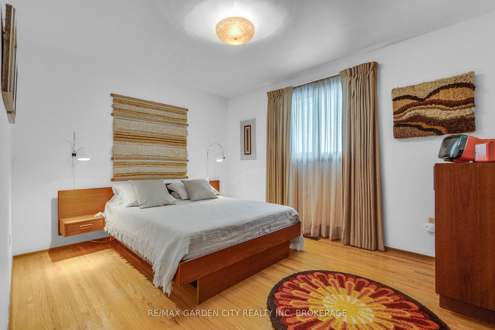 Photo 14 of 5687 Murray Street, Niagara Falls, Dorchester — HOMEH