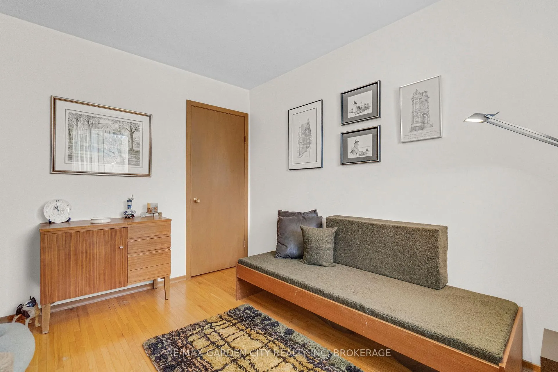 Photo 17 of 5687 Murray Street, Niagara Falls, Dorchester — HOMEH