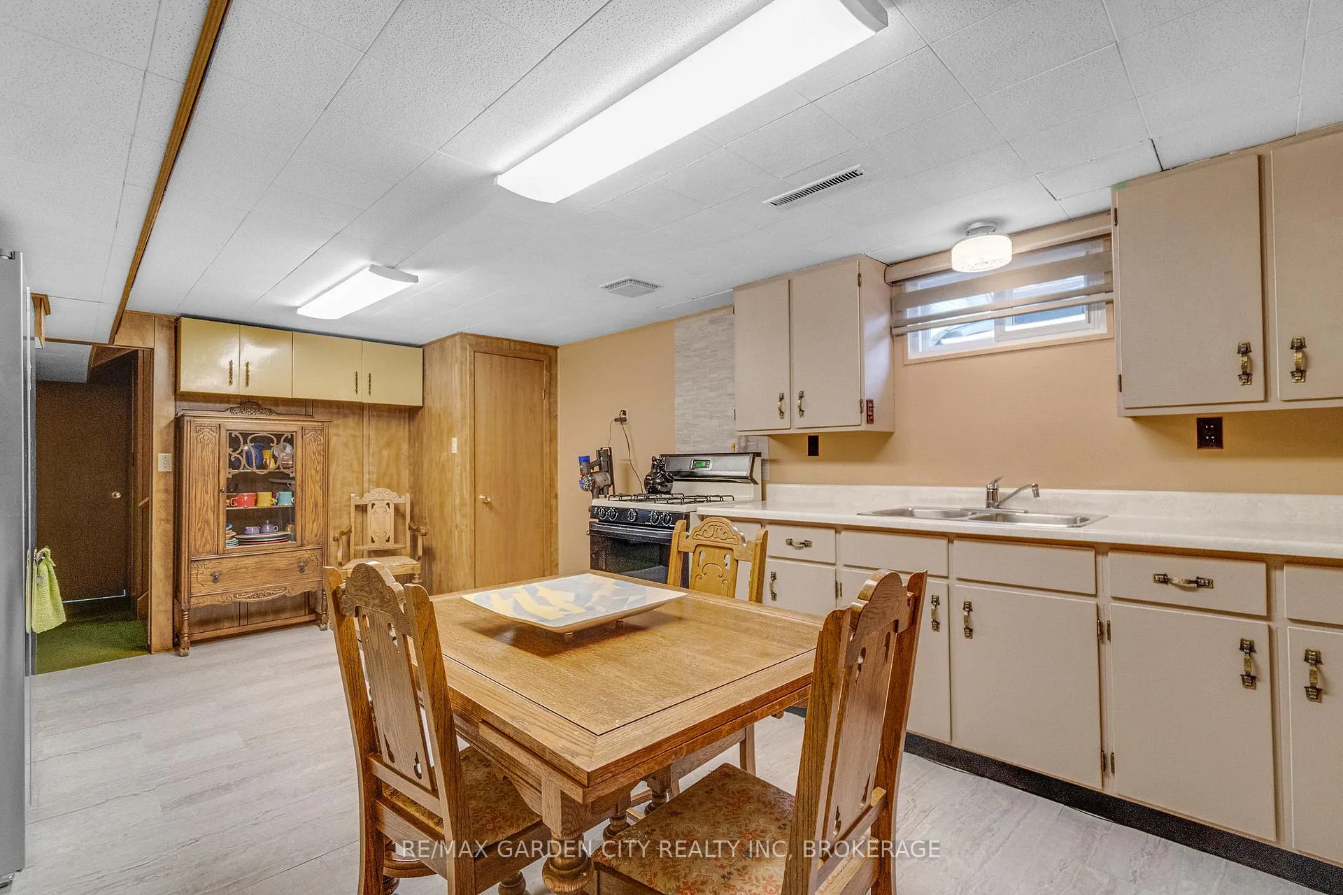 Photo 29 of 5687 Murray Street, Niagara Falls, Dorchester — HOMEH