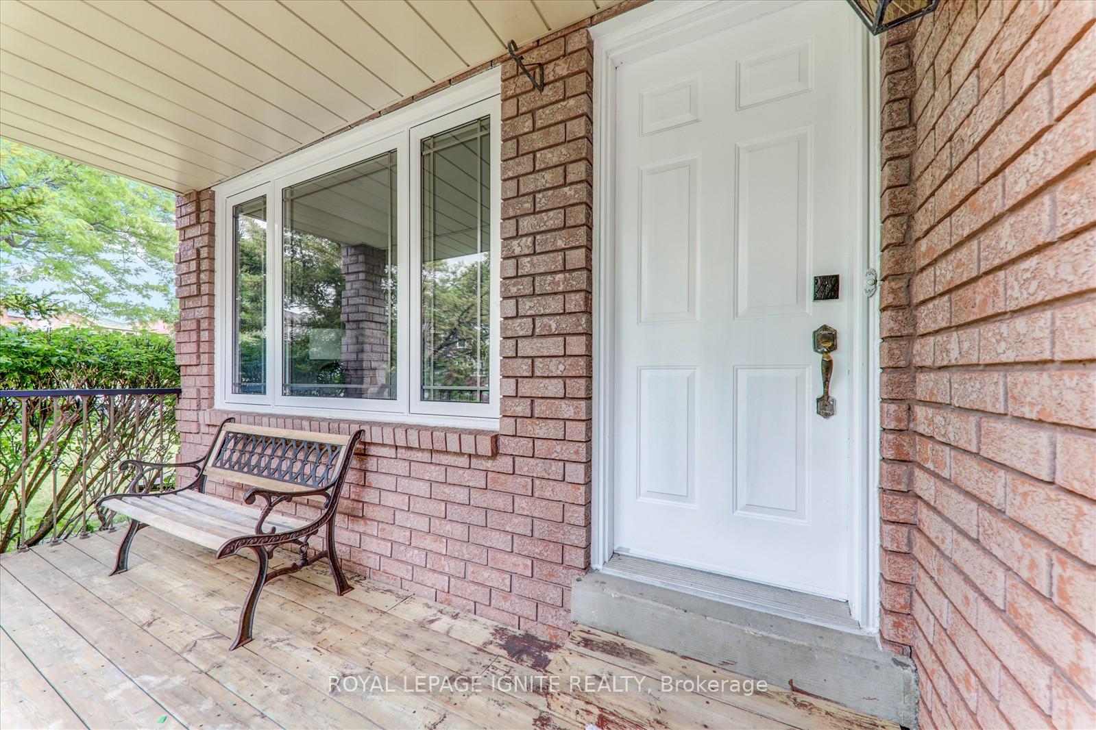 Photo 4 of 130 Gennela Square, Scarborough, Rouge — HOMEH