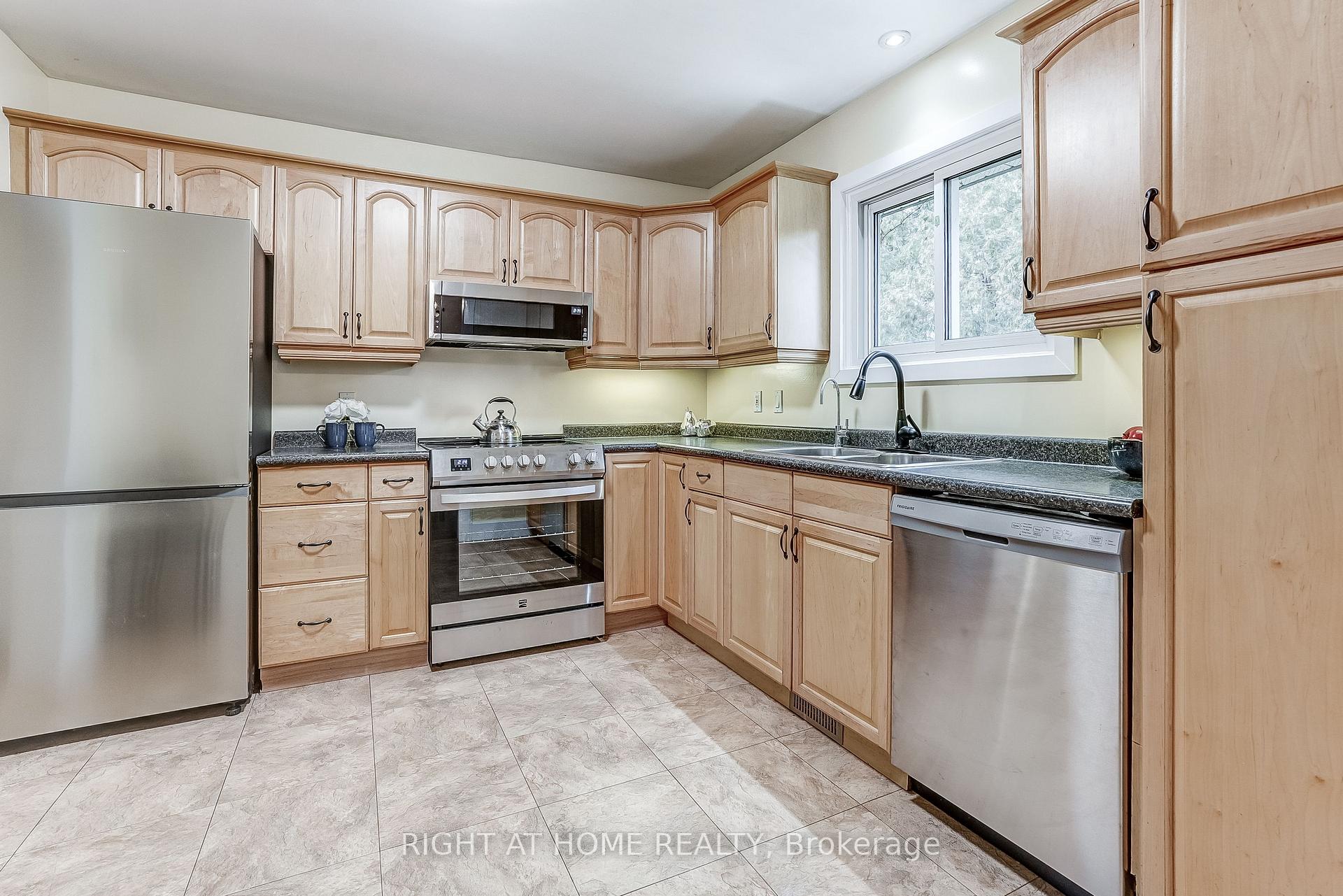 Photo 20 of 374 Toynevale Road, Pickering, Rosebank — HOMEH