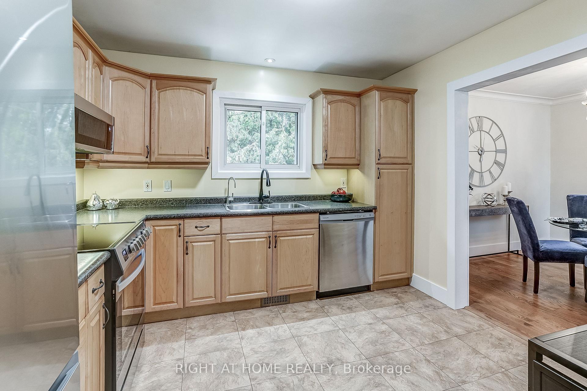 Photo 13 of 374 Toynevale Road, Pickering, Rosebank — HOMEH