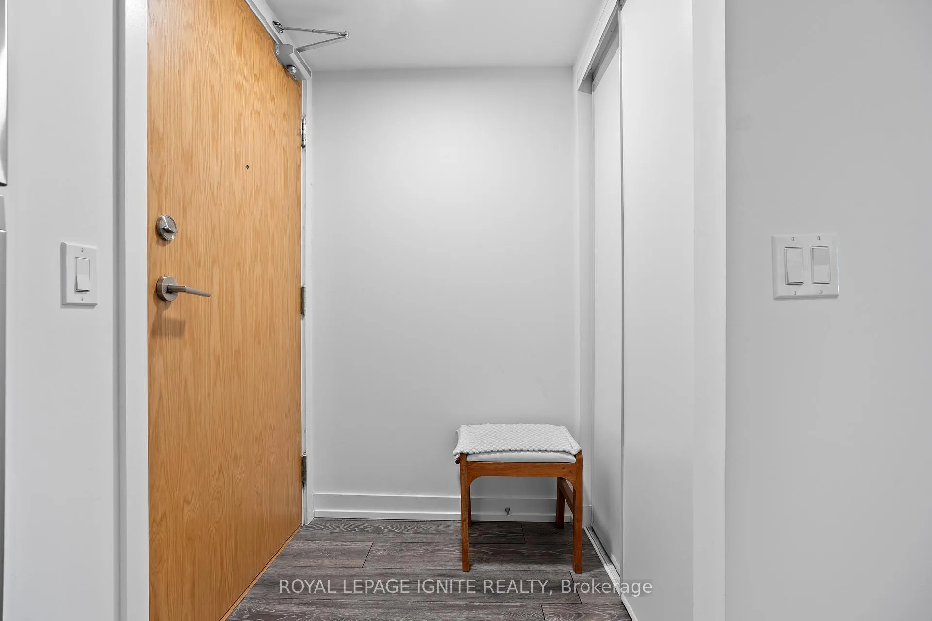 Photo 4 of Unit 1605, 1455 Celebration Drive, Pickering, Bay Ridges — HOMEH