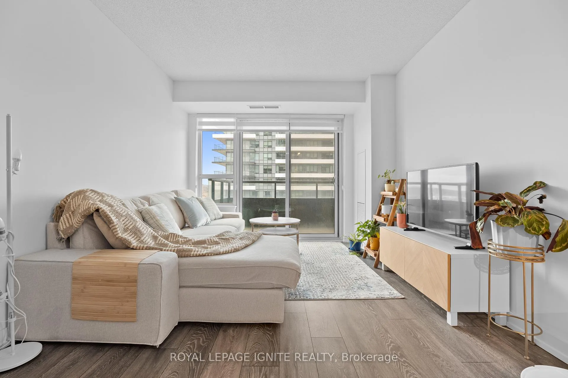 Photo 9 of Unit 1605, 1455 Celebration Drive, Pickering, Bay Ridges — HOMEH
