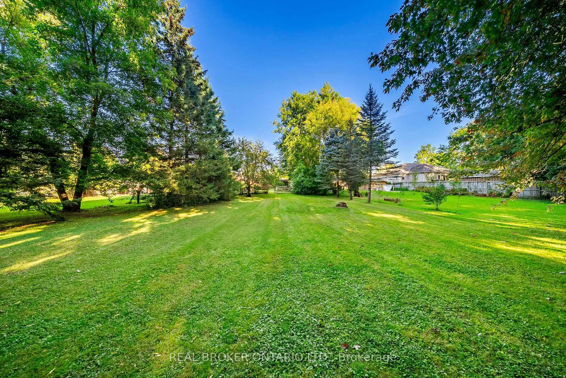 Photo 33 of 118 Patterson Street N, New Tecumseth, Beeton — HOMEH