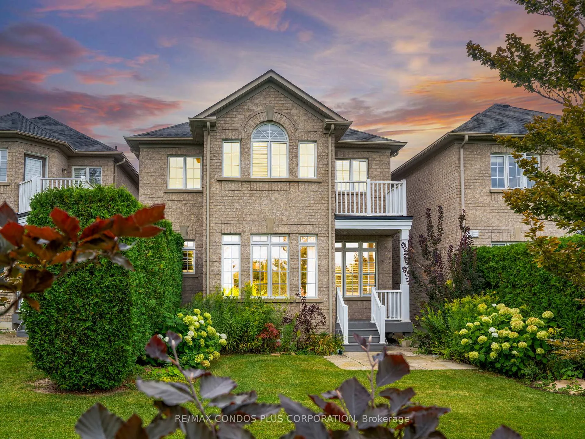 Photo 1 of 81 Stonecliffe Crescent, Aurora, Aurora Estates — HOMEH