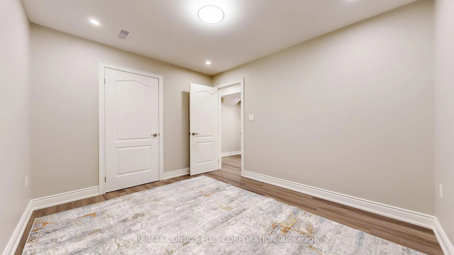 Photo 37 of 81 Stonecliffe Crescent, Aurora, Aurora Estates — HOMEH