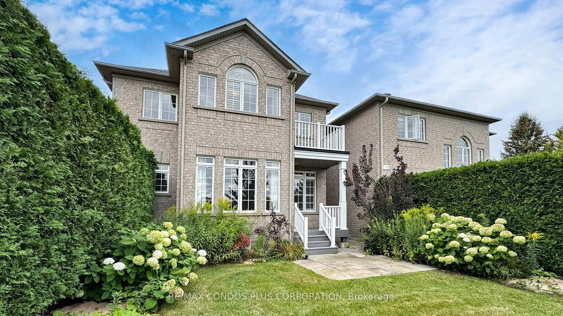 Photo 41 of 81 Stonecliffe Crescent, Aurora, Aurora Estates — HOMEH
