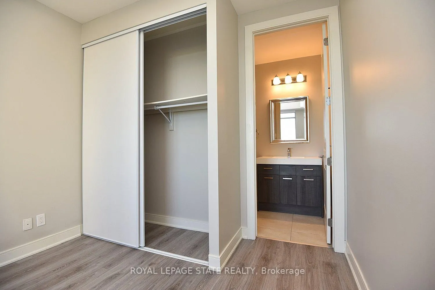 Photo 19 of Unit 603, 150 Main Street W, Hamilton, Central — HOMEH