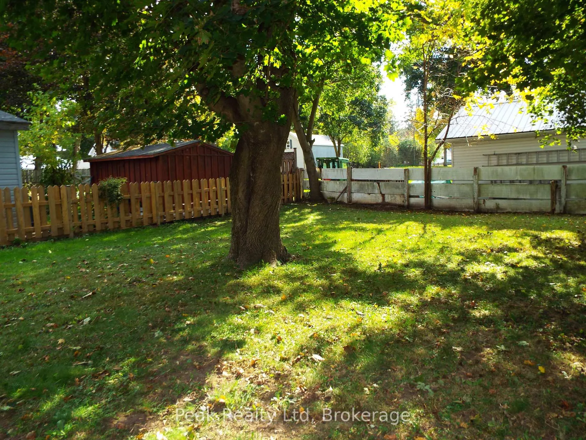 Photo 5 of 90 John St Street W, North Huron, Wingham — HOMEH