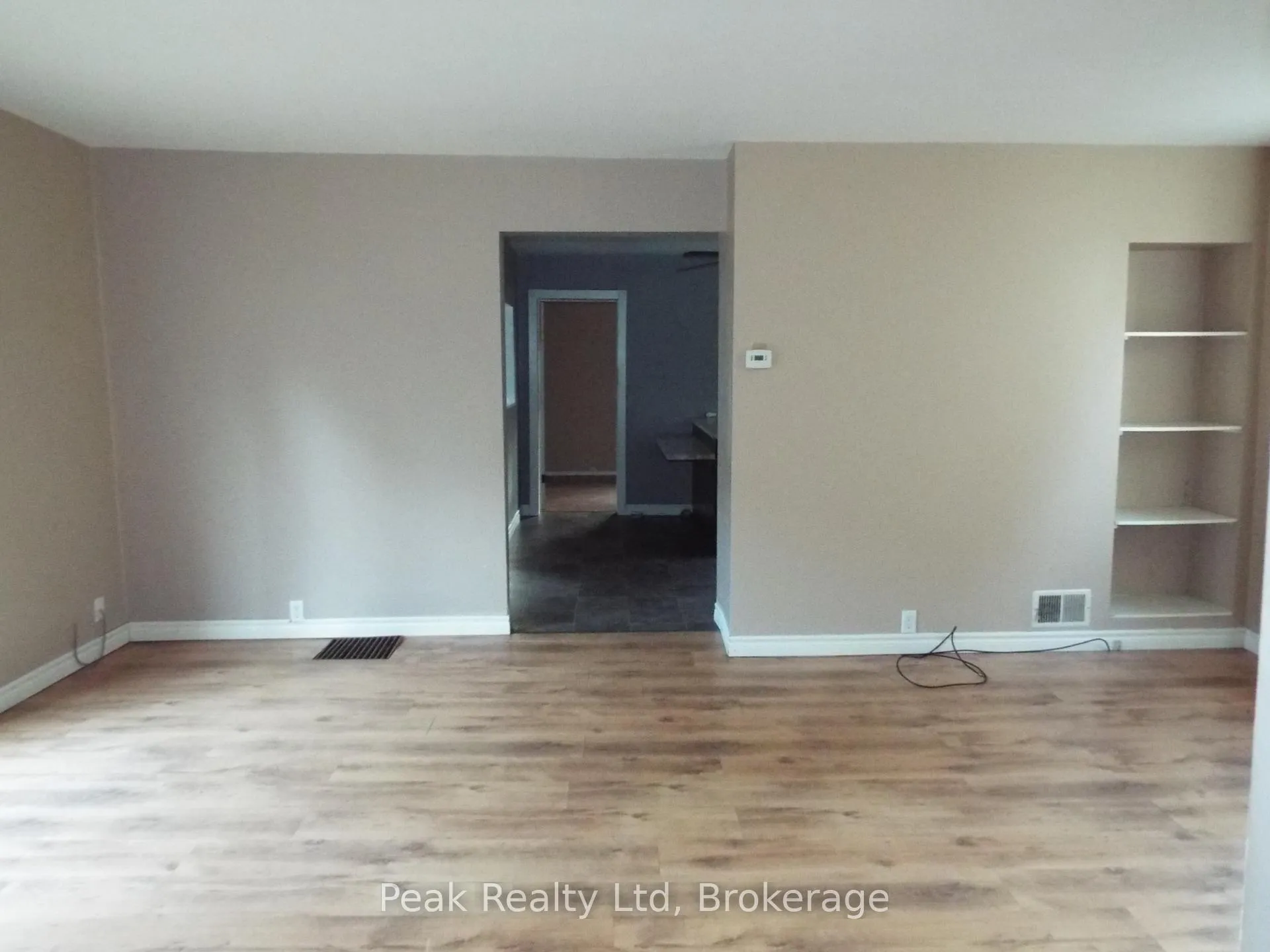 Photo 7 of 90 John St Street W, North Huron, Wingham — HOMEH